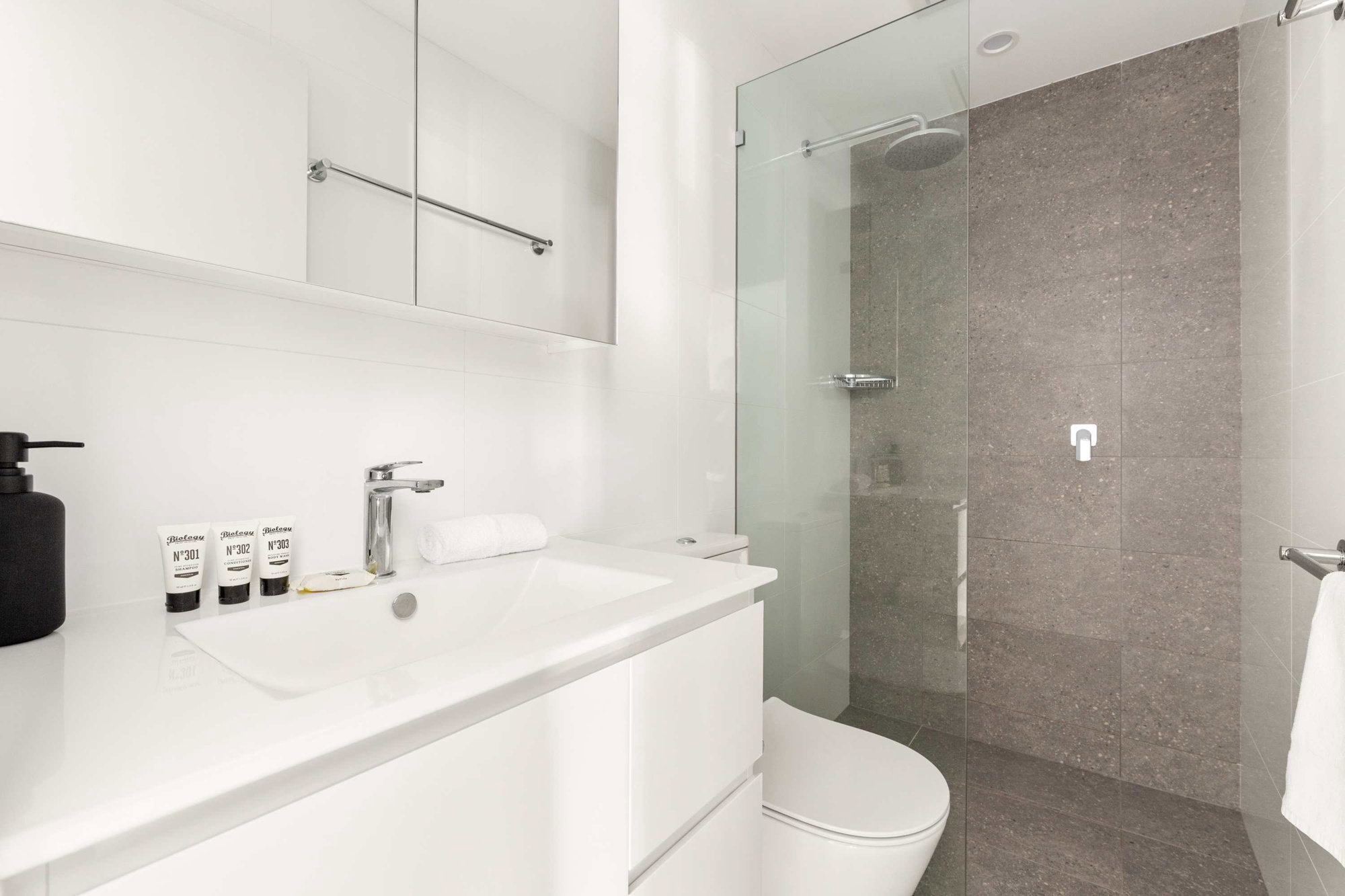 Furnished 1 Bedroom House in Coogee
