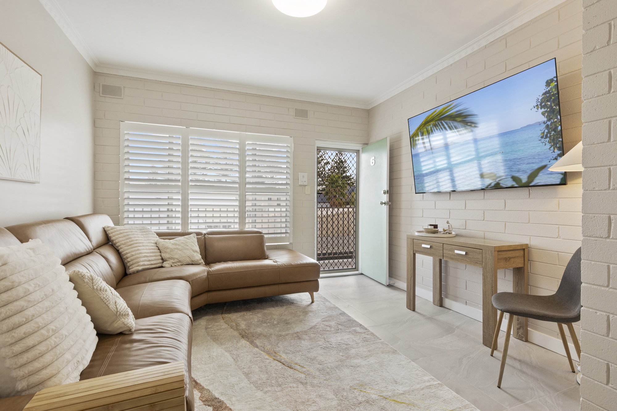 Furnished 2 Bedroom Apartment in Largs Bay