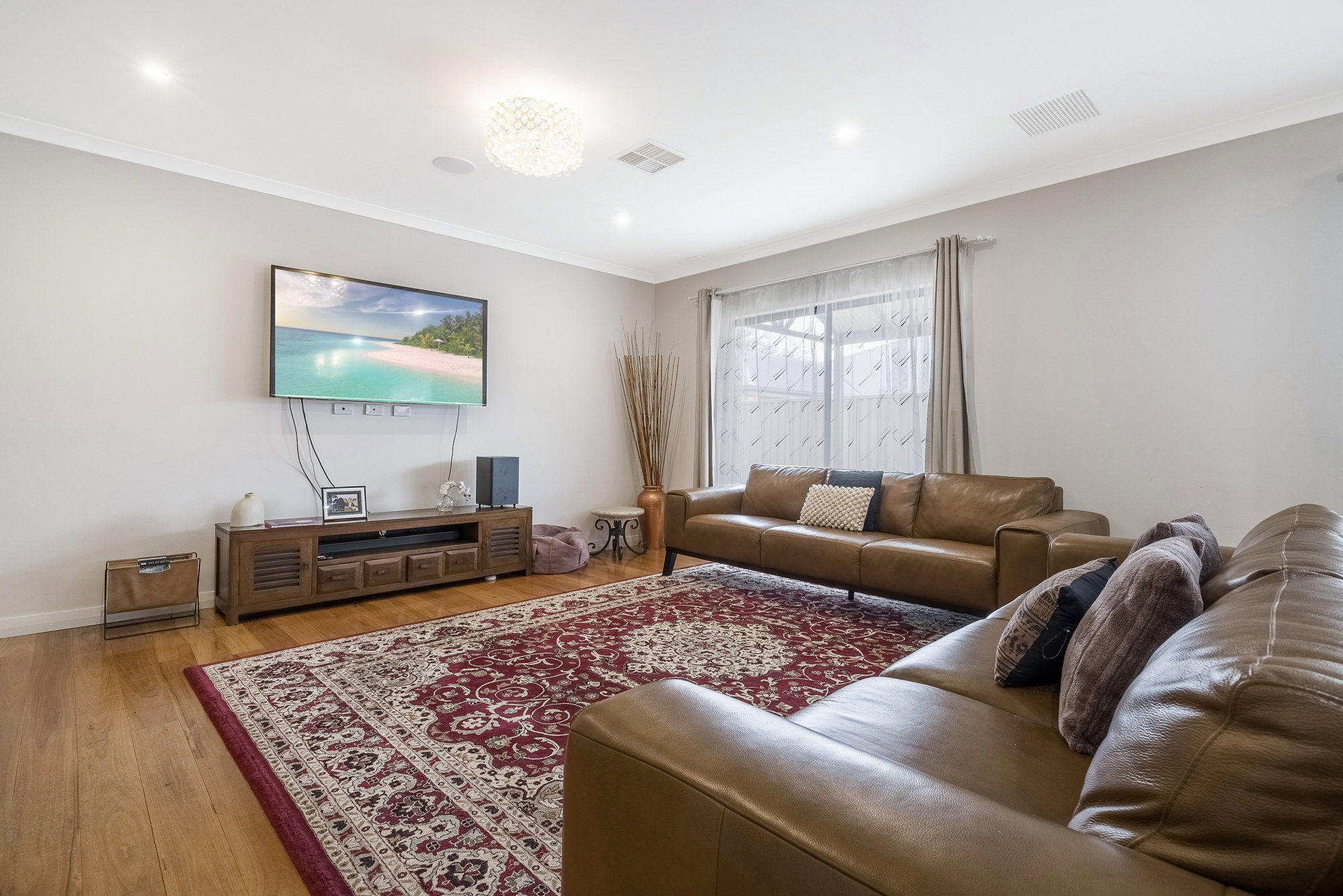 Furnished 4 Bedroom House in Byford
