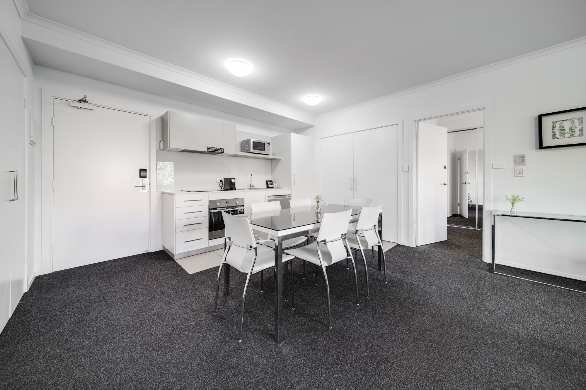 Furnished 2 Bedroom Apartment in Greenway