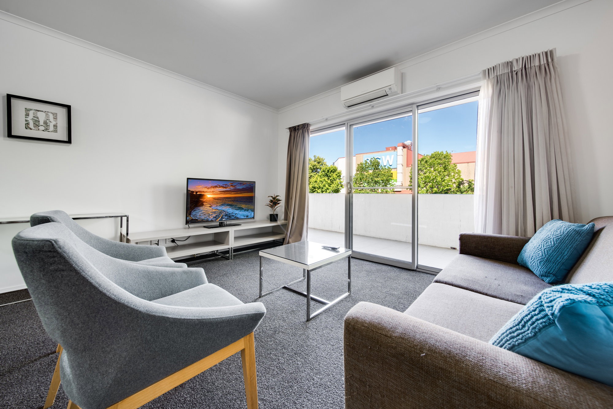 Furnished 2 Bedroom Apartment in Greenway