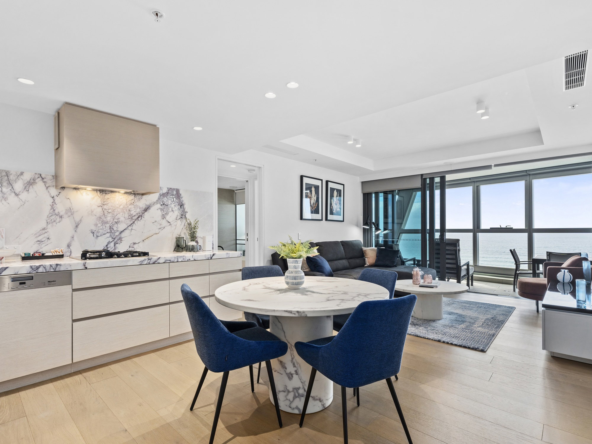 Furnished 1 Bedroom Apartment in Surfers Paradise