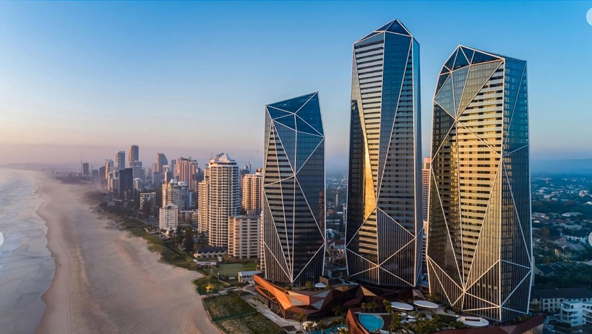 Furnished 1 Bedroom Apartment in Surfers Paradise