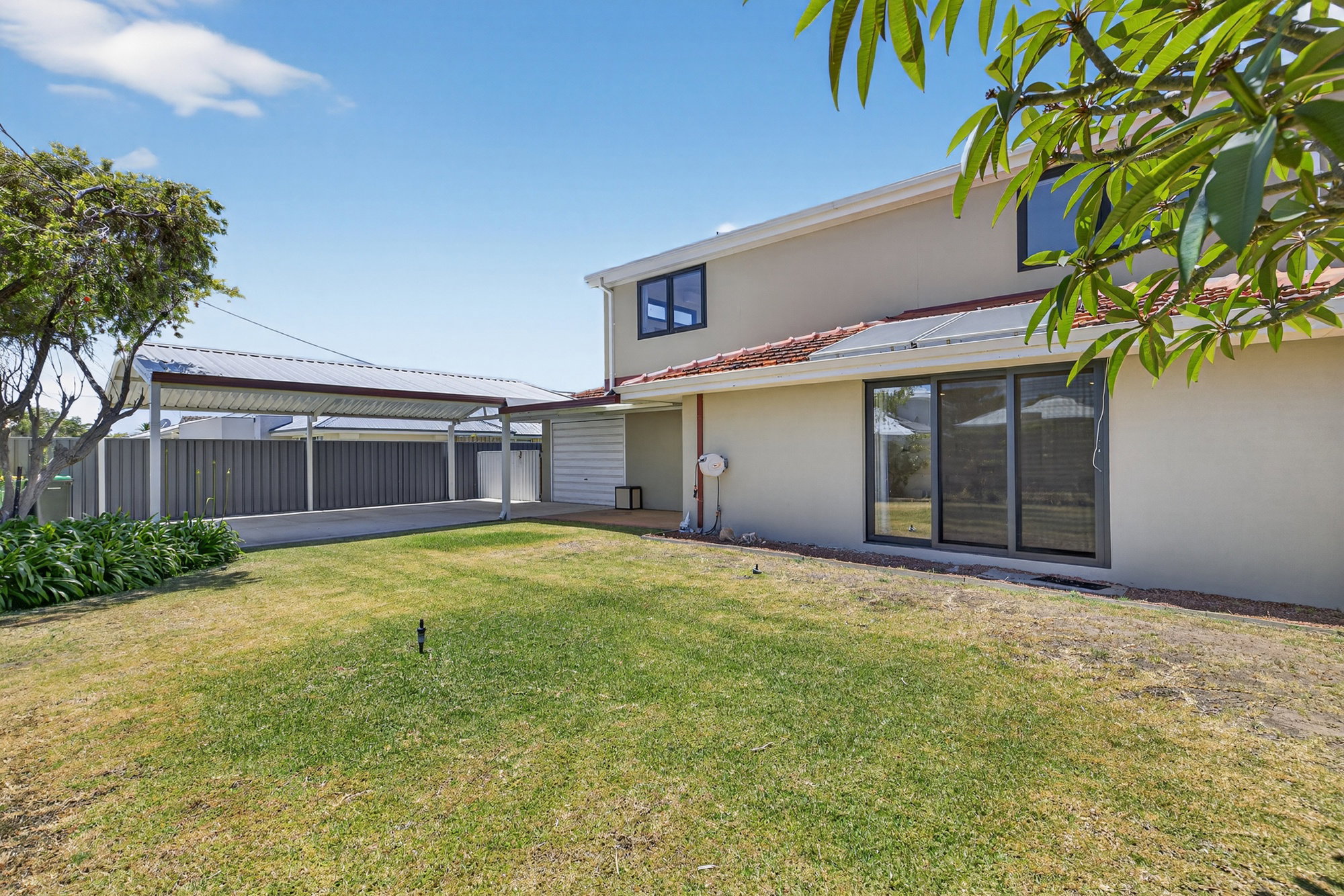 Furnished 2 Bedroom House in Safety Bay