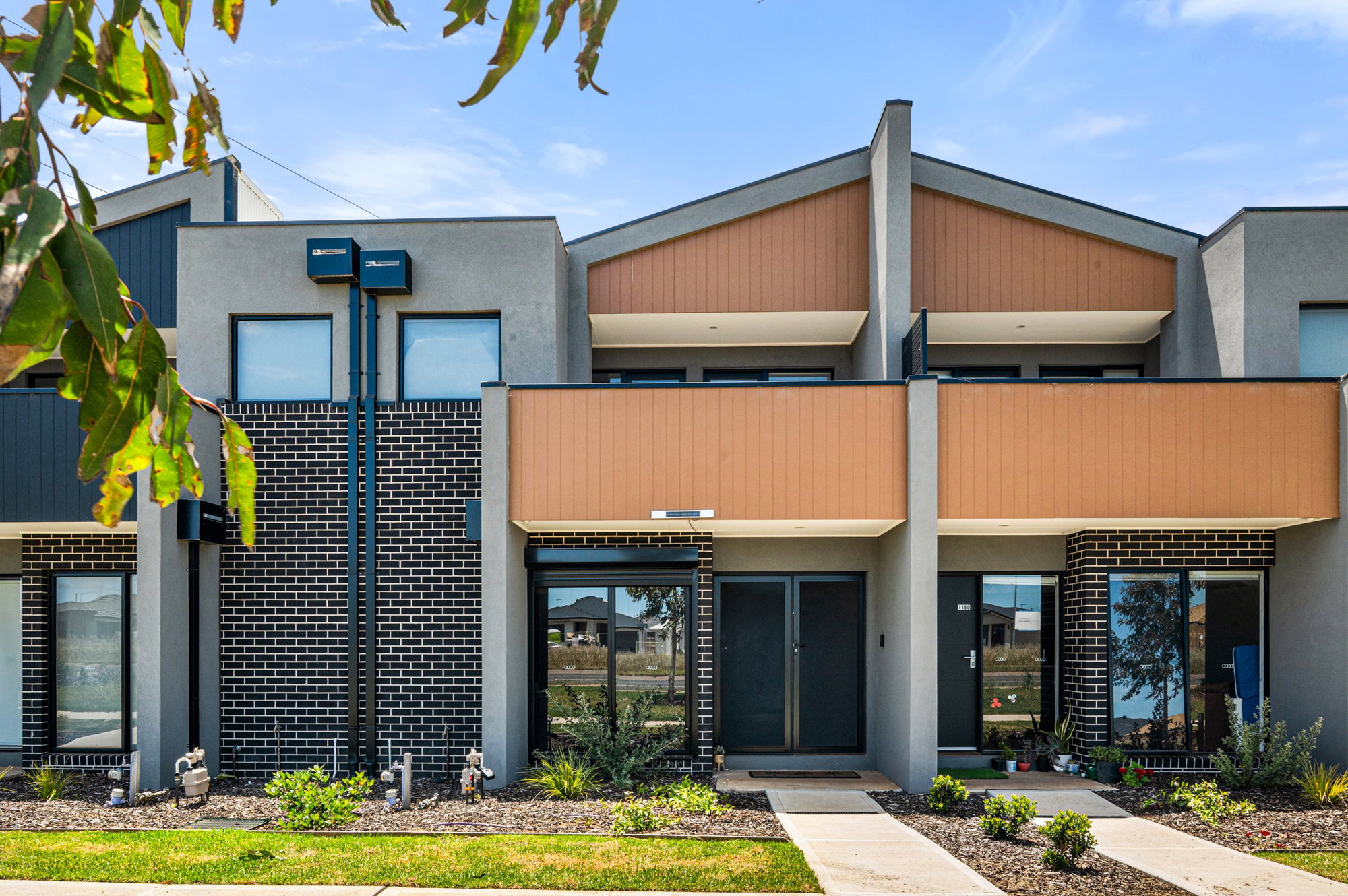 Furnished 2 Bedroom House in Tarneit