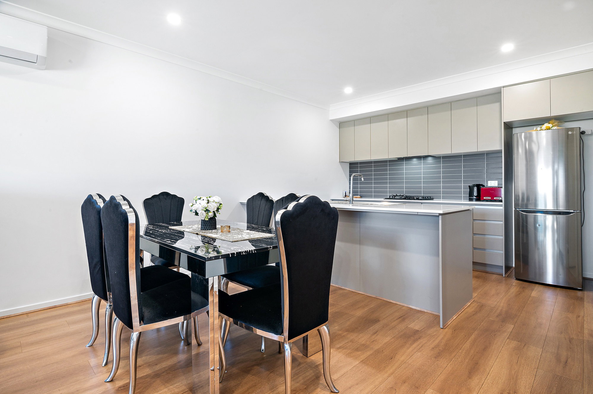 Furnished 2 Bedroom House in Tarneit