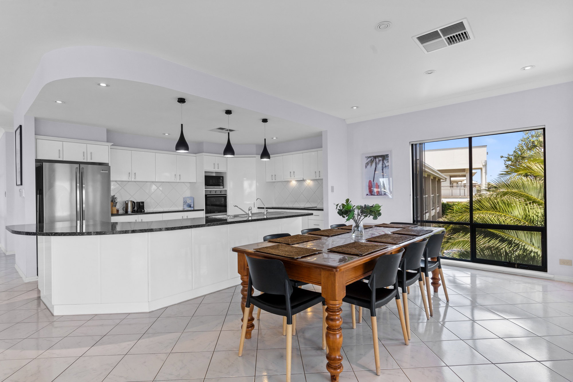 Furnished 5 Bedroom House in Seaford