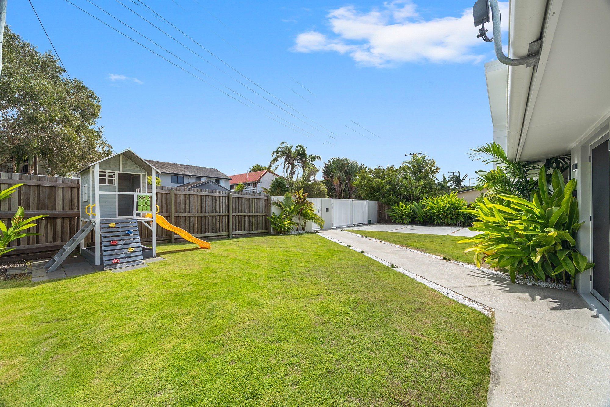Furnished 4 Bedroom House in Mooloolaba