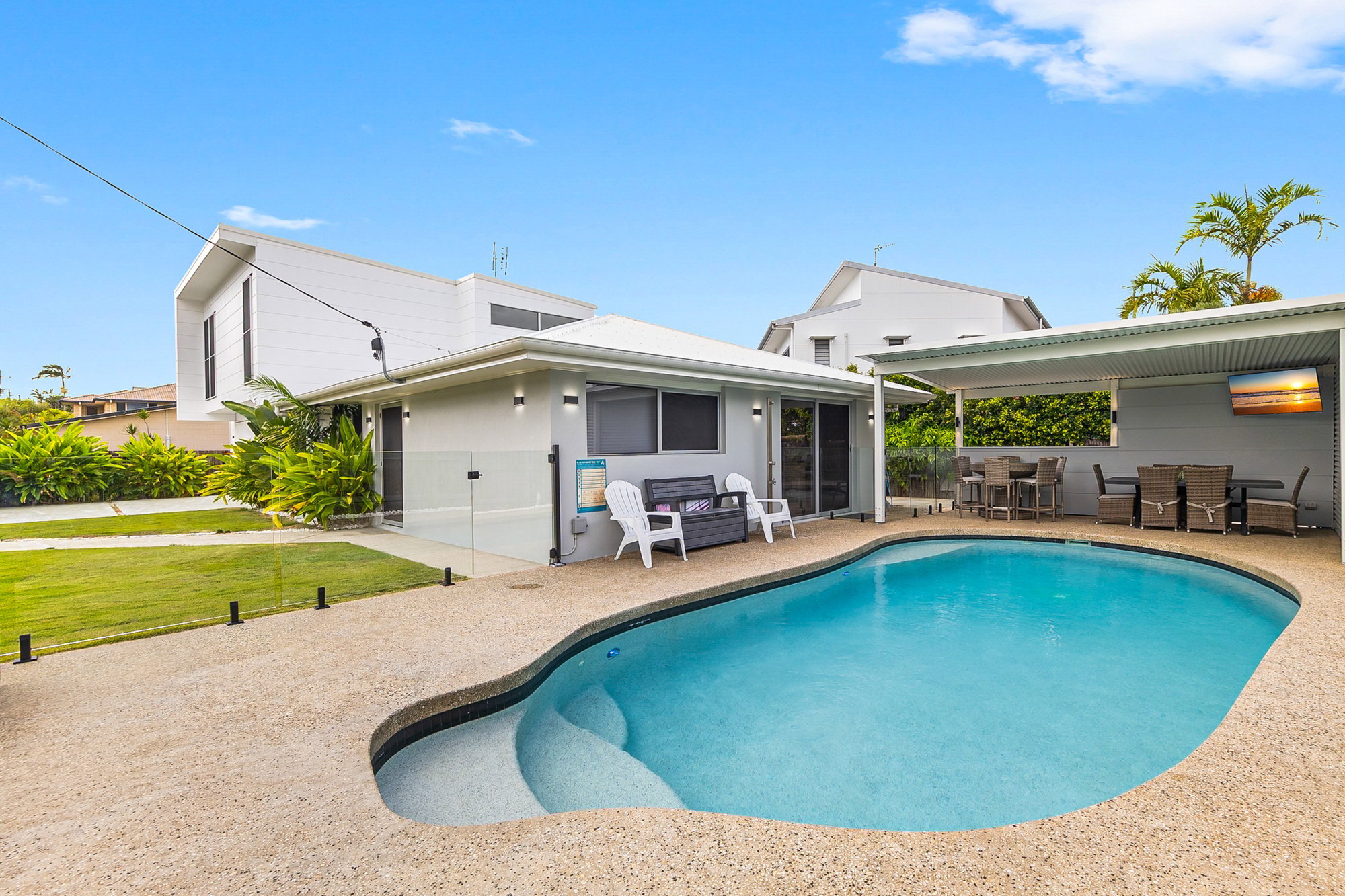 Furnished 4 Bedroom House in Mooloolaba