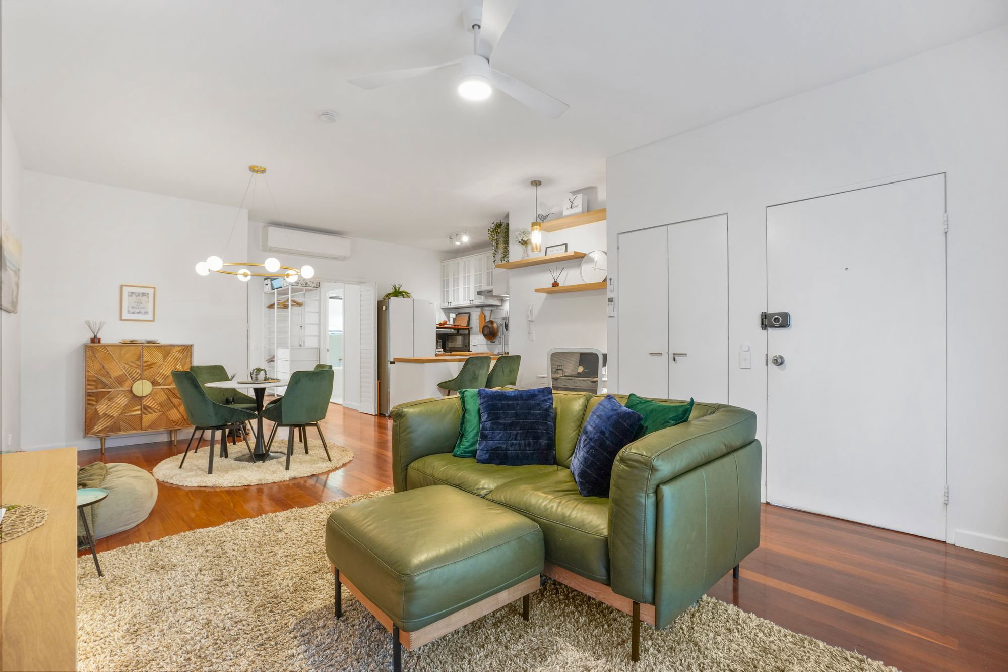 Furnished 1 Bedroom Apartment in Fortitude Valley