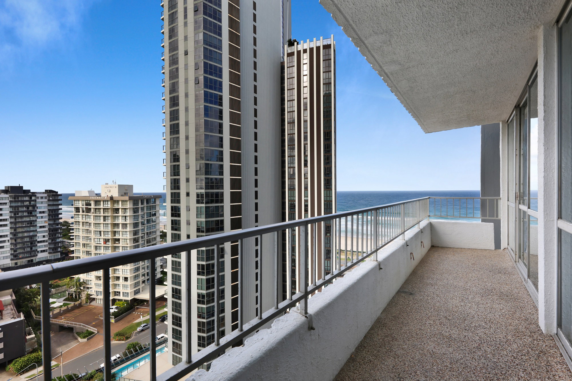 Furnished 2 Bedroom Apartment in Surfers Paradise