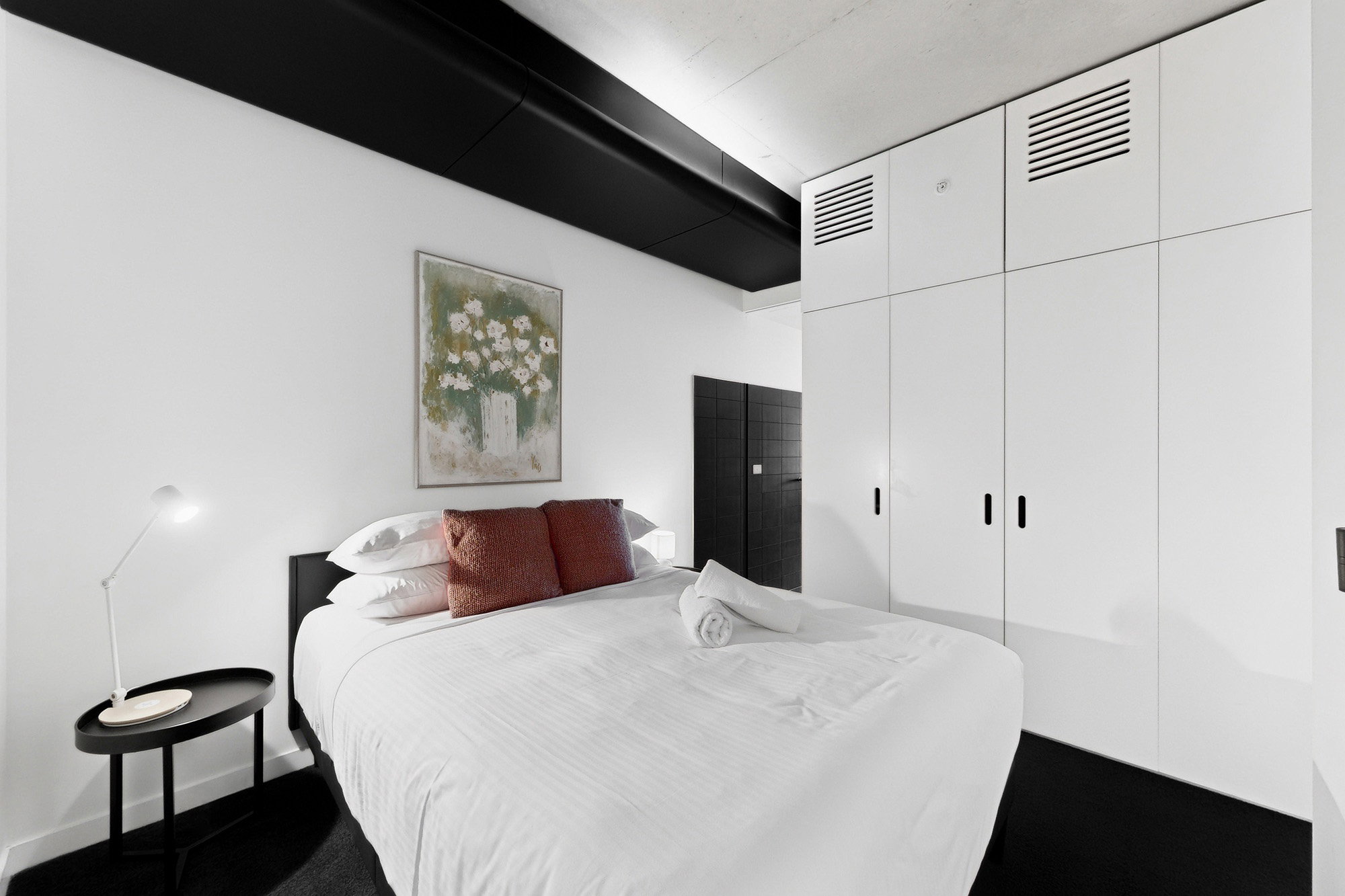 Furnished 1 Bedroom Apartment in South Melbourne