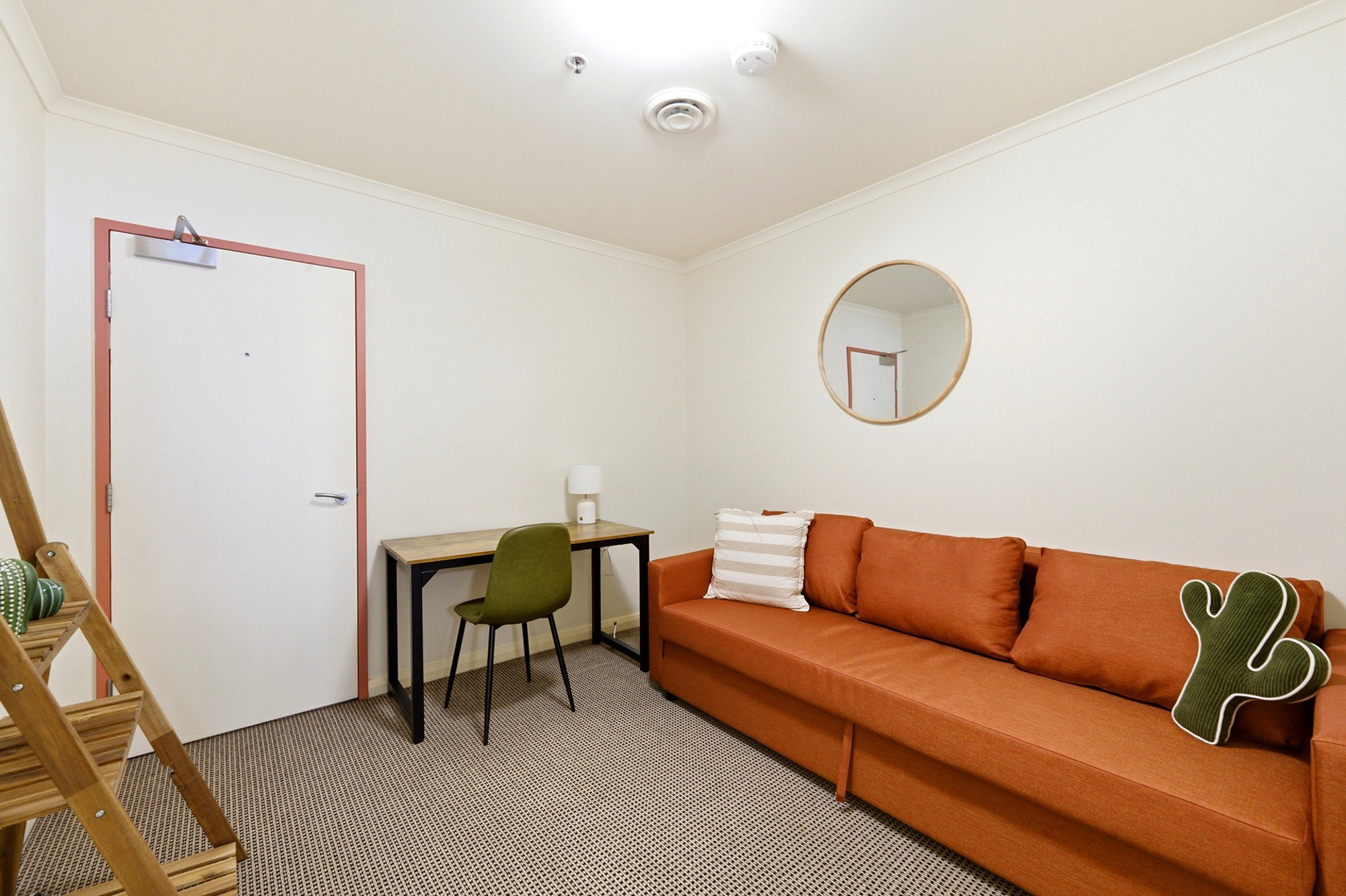 Furnished 1 Bedroom Apartment in Canberra