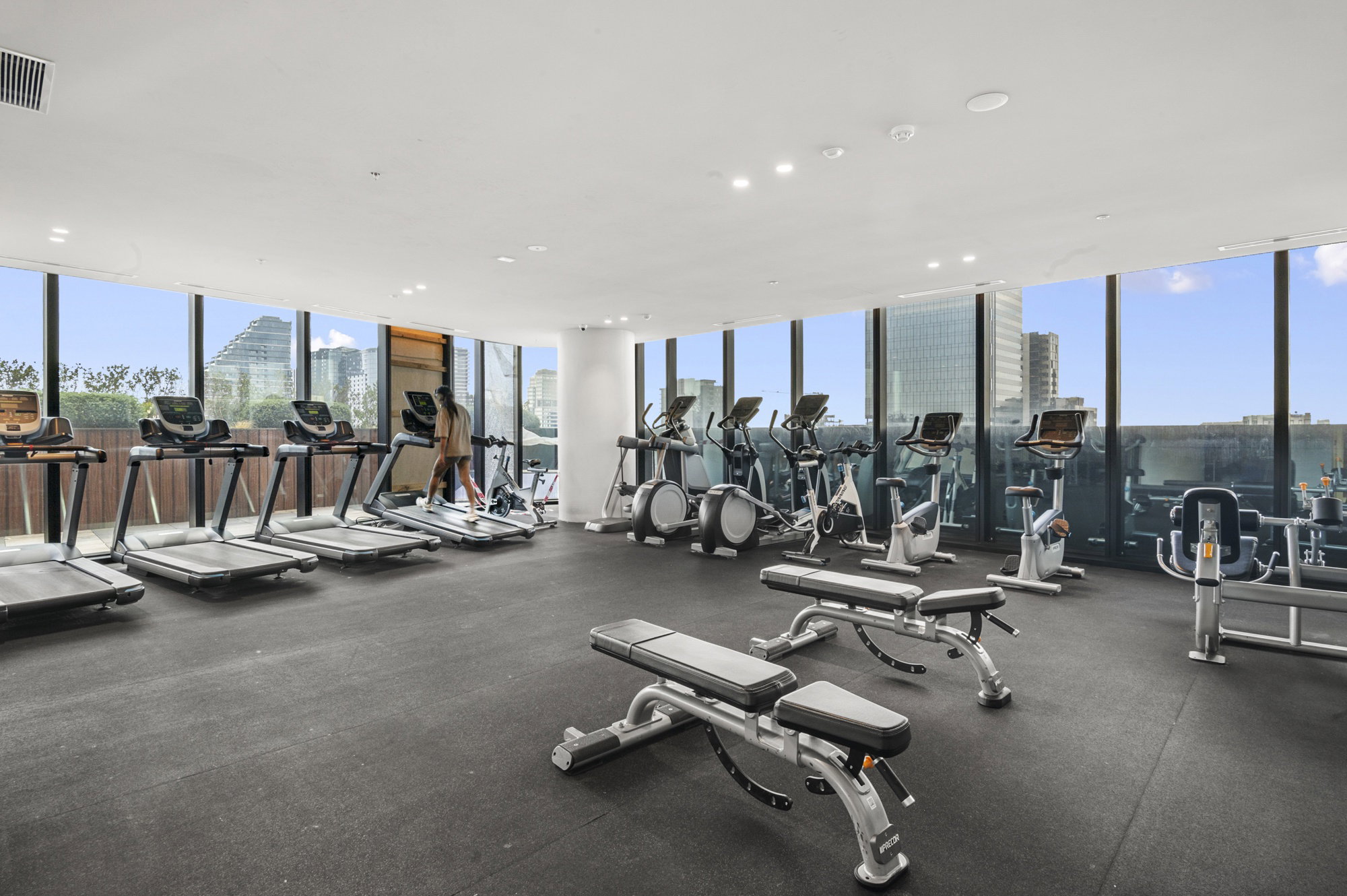 Furnished 3 Bedroom Apartment in Box Hill