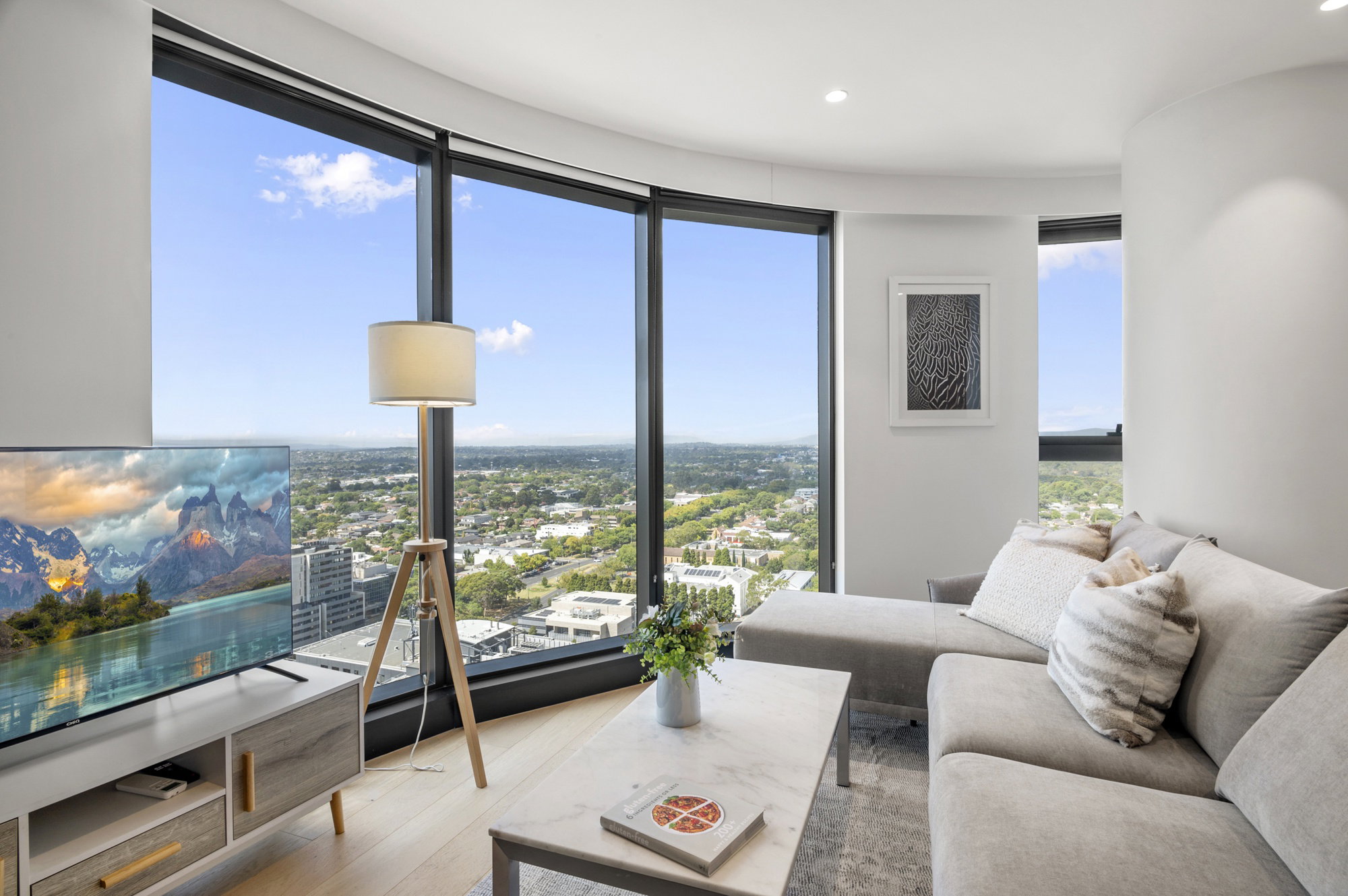 Furnished 3 Bedroom Apartment in Box Hill