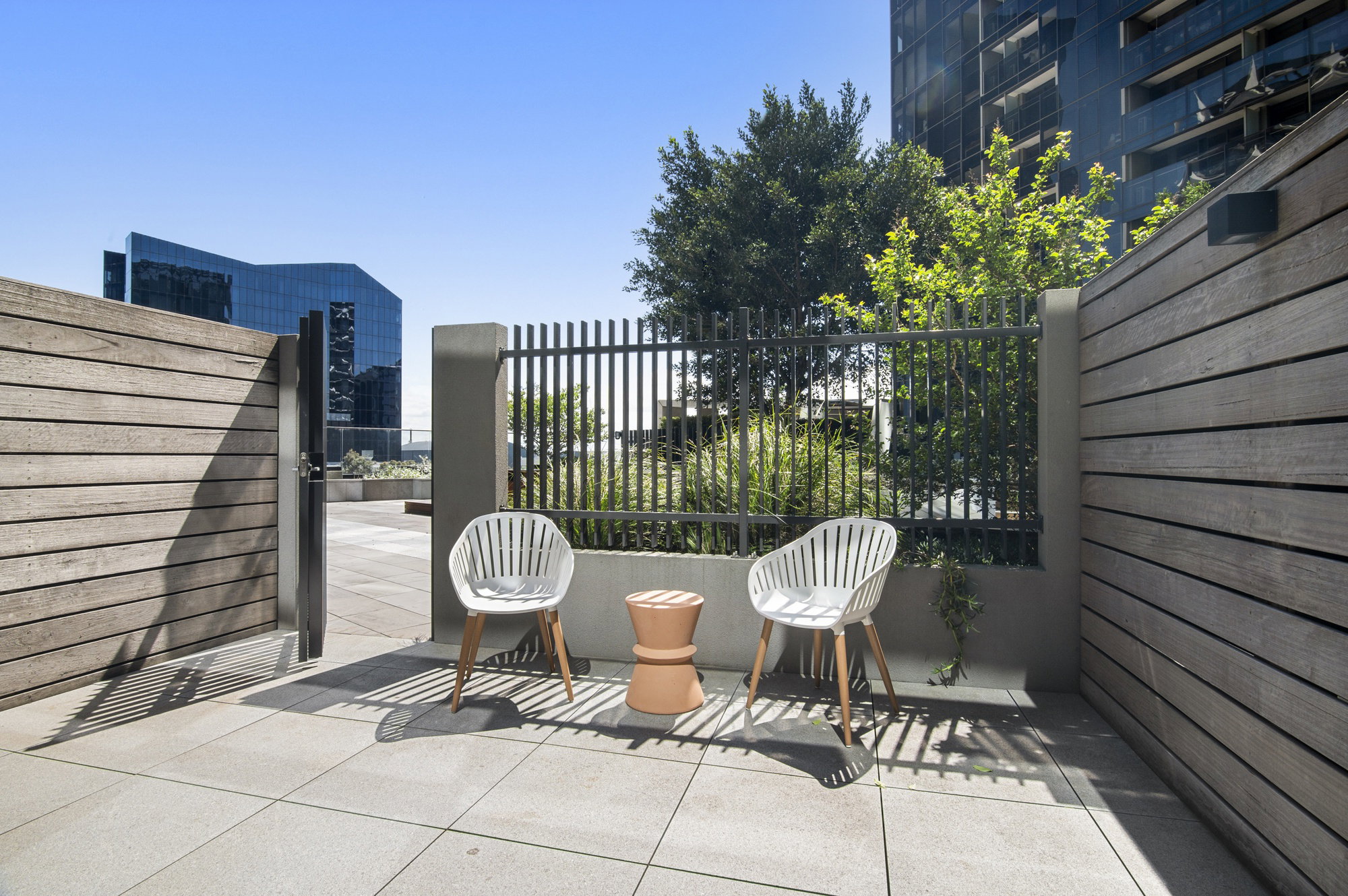 Furnished 1 Bedroom Apartment in Docklands