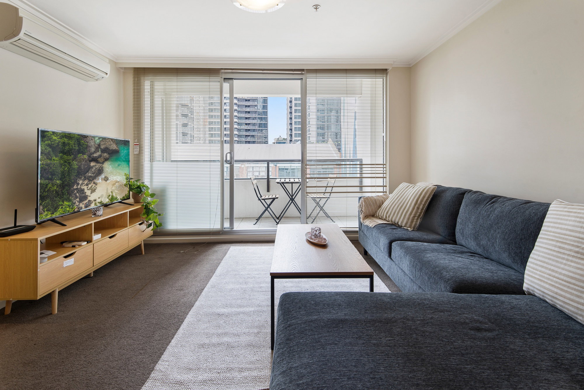 Furnished 3 Bedroom Apartment in West Melbourne