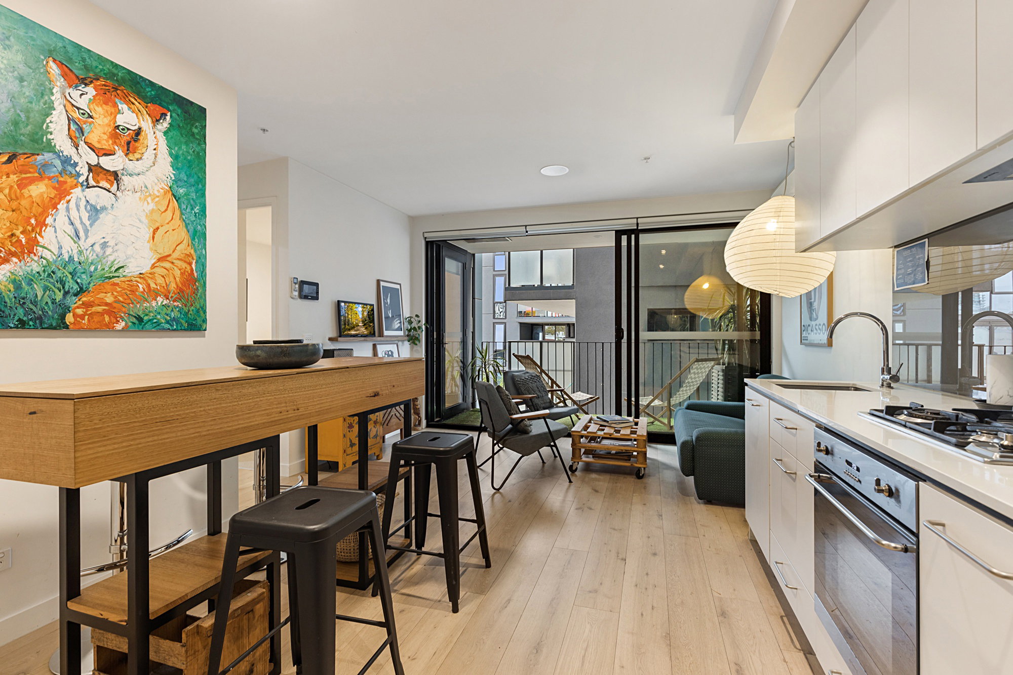 Furnished 2 Bedroom Apartment in South Melbourne