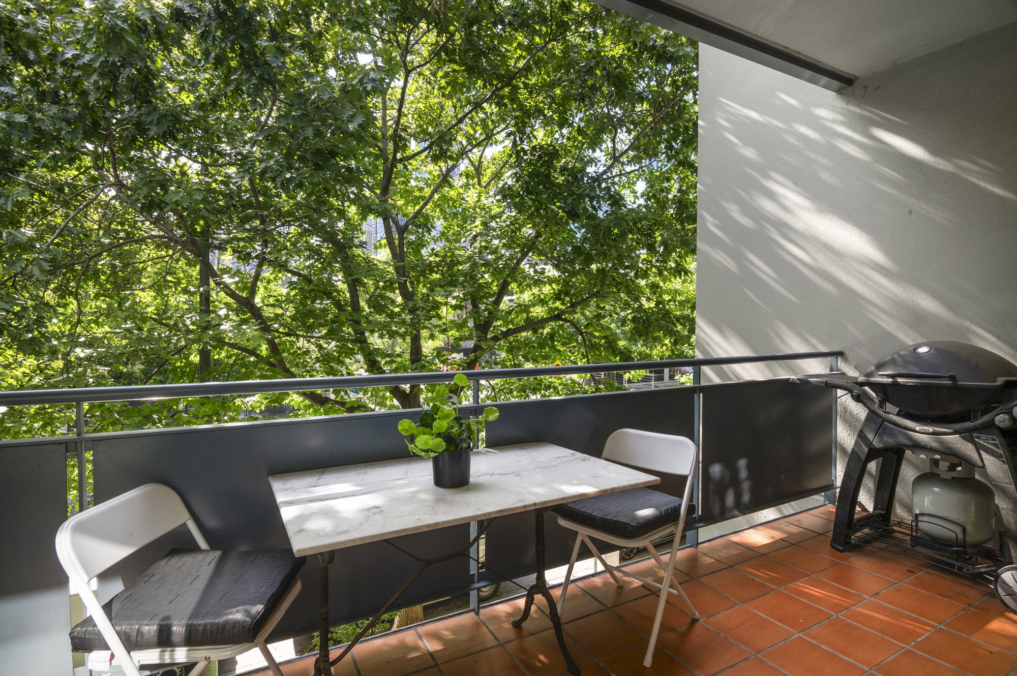 Furnished 2 Bedroom Apartment in Southbank