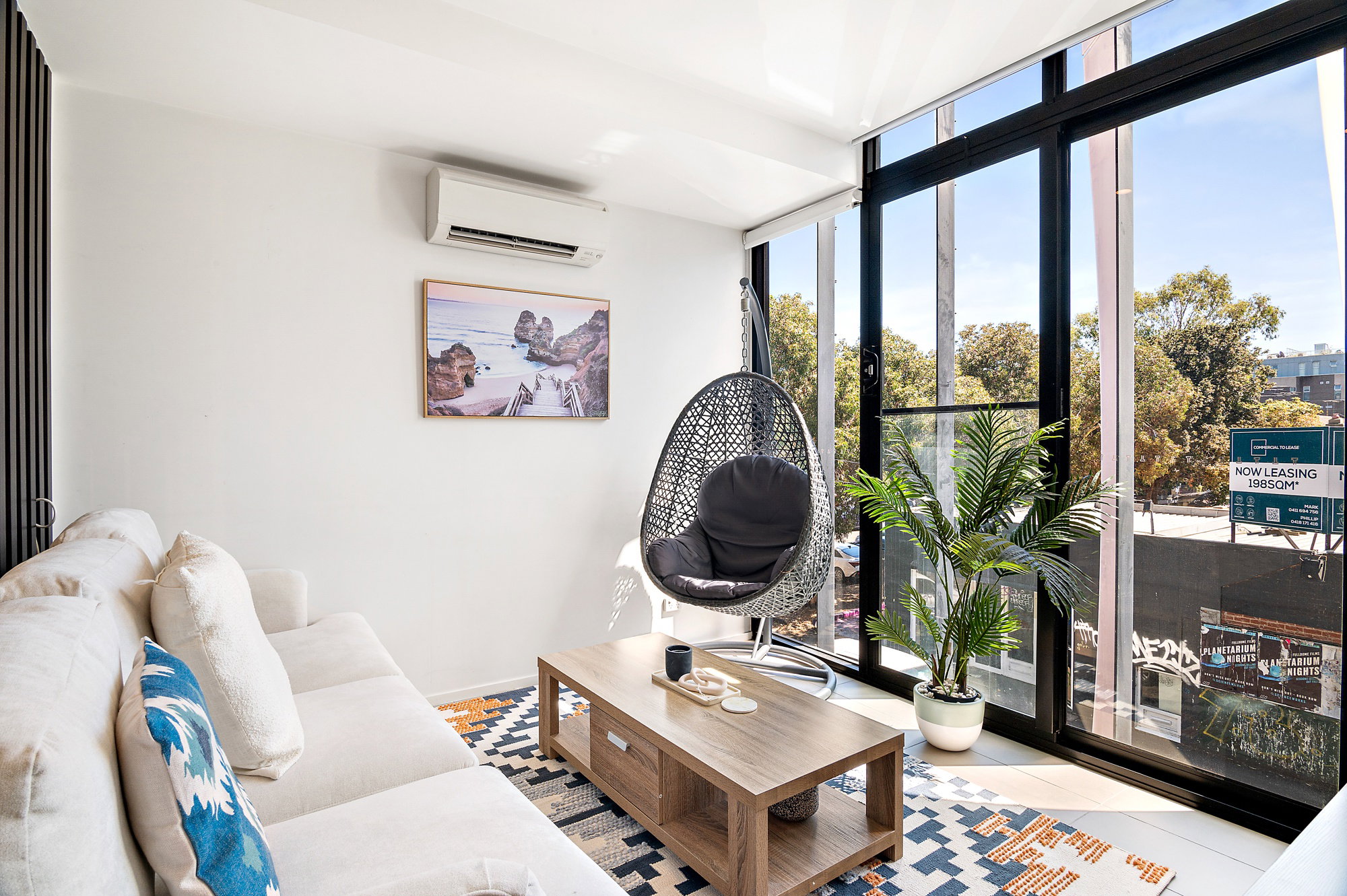 Furnished 2 Bedroom Apartment in St Kilda
