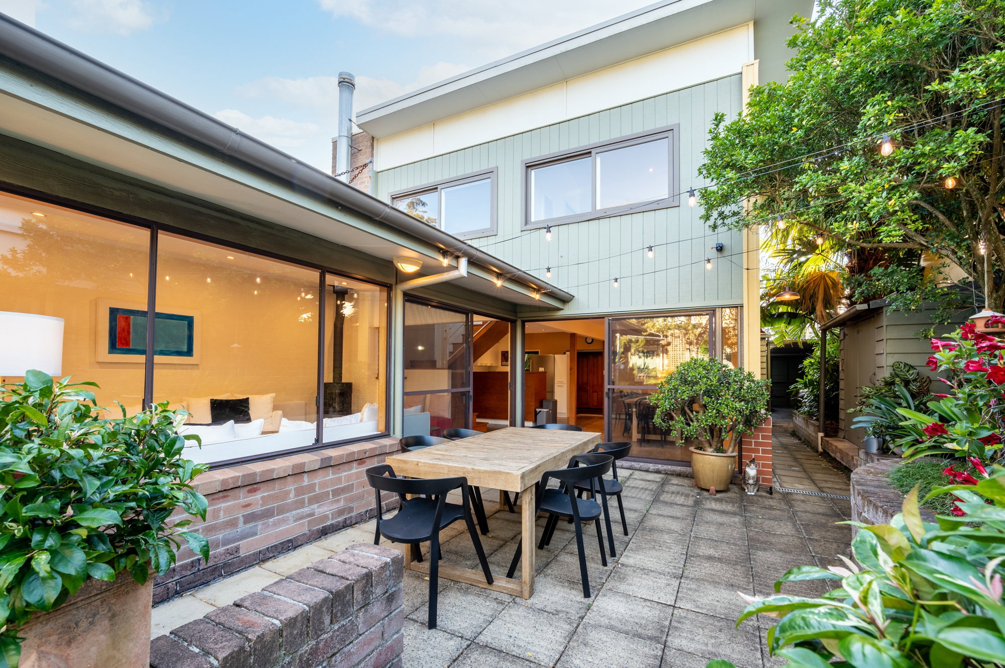 Furnished 4 Bedroom House in Queens Park