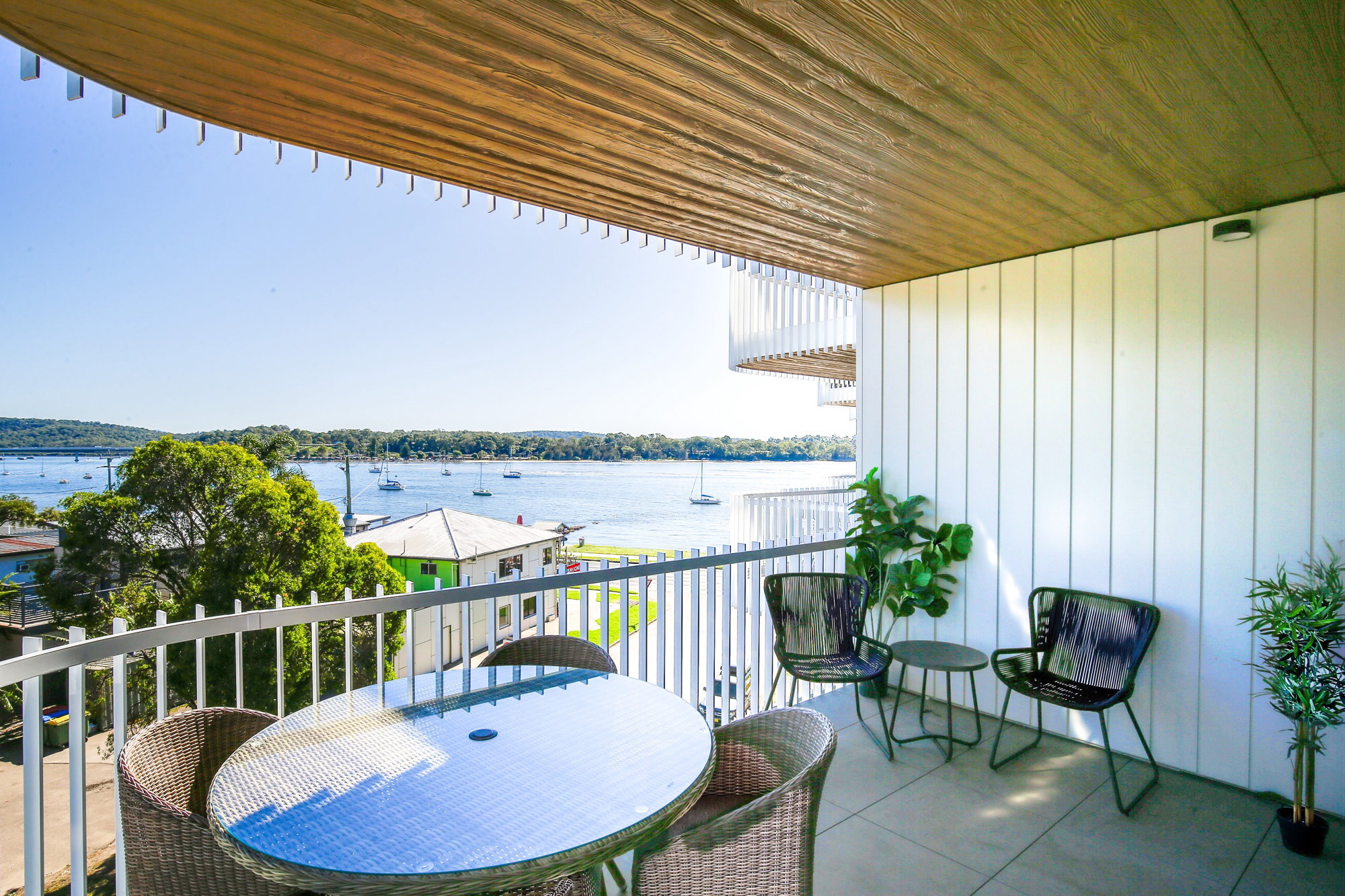 Furnished 2 Bedroom Apartment in Batemans Bay