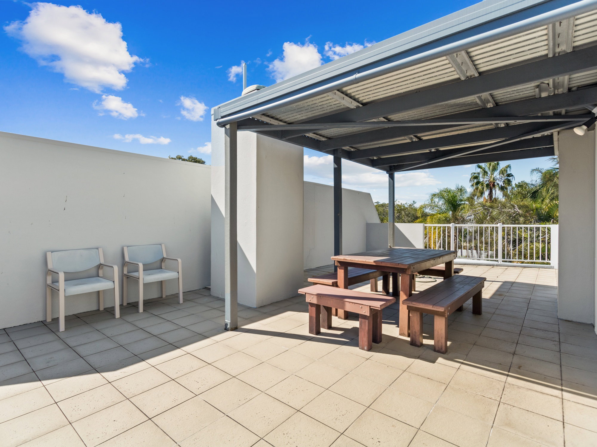 Furnished 2 Bedroom Apartment in Torquay
