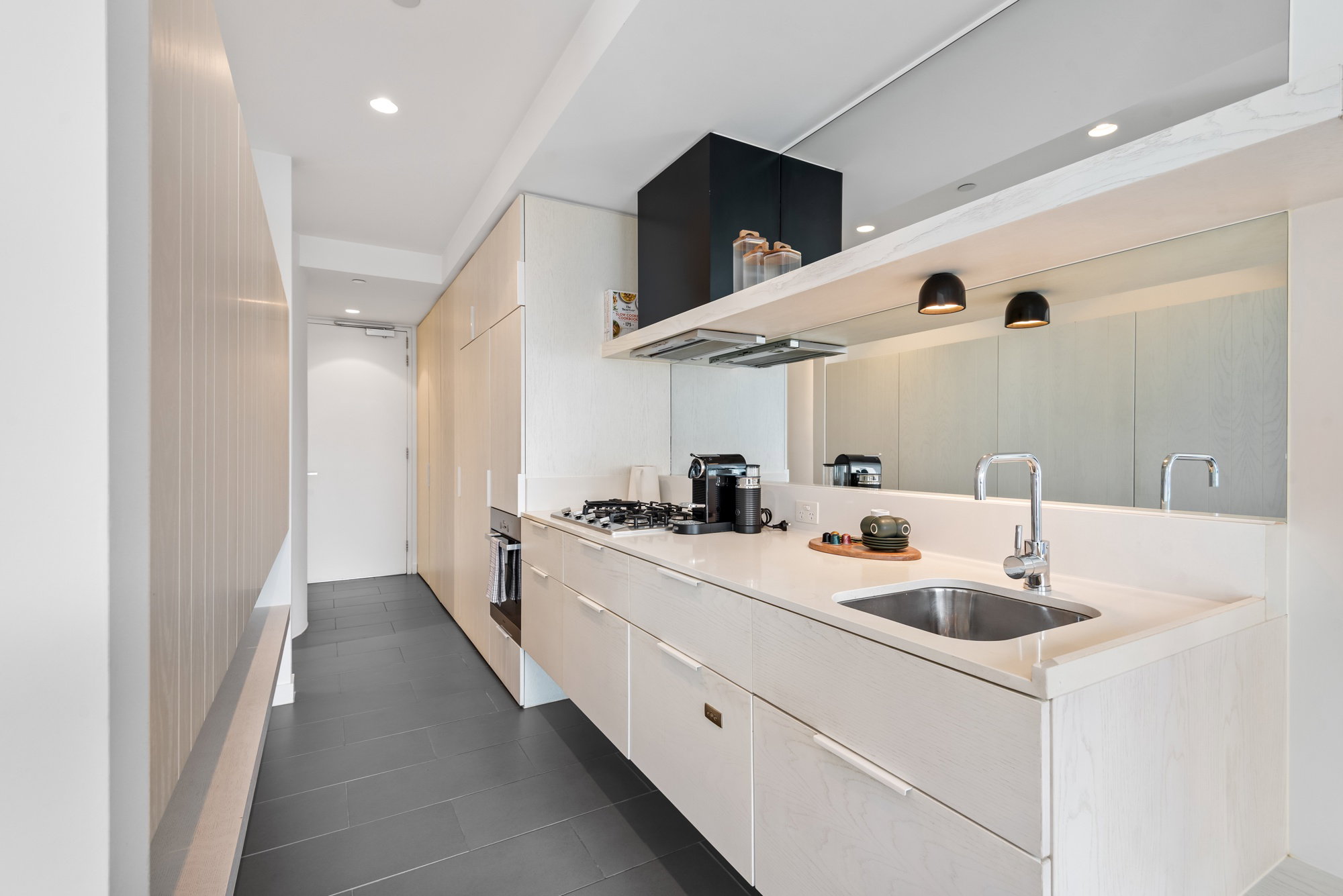 Furnished 1 Bedroom Apartment in Southbank