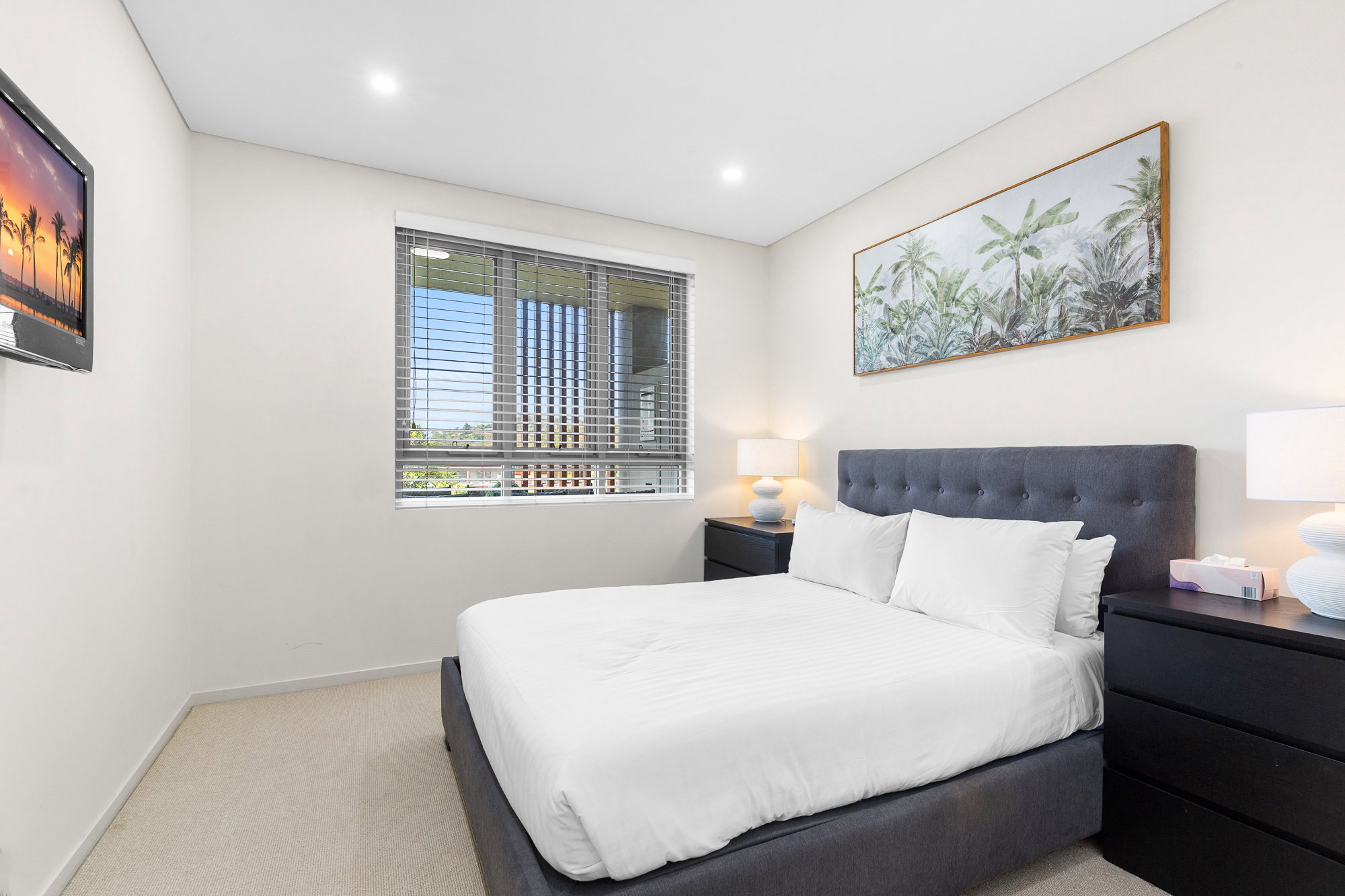 Furnished 3 Bedroom Apartment in Newport