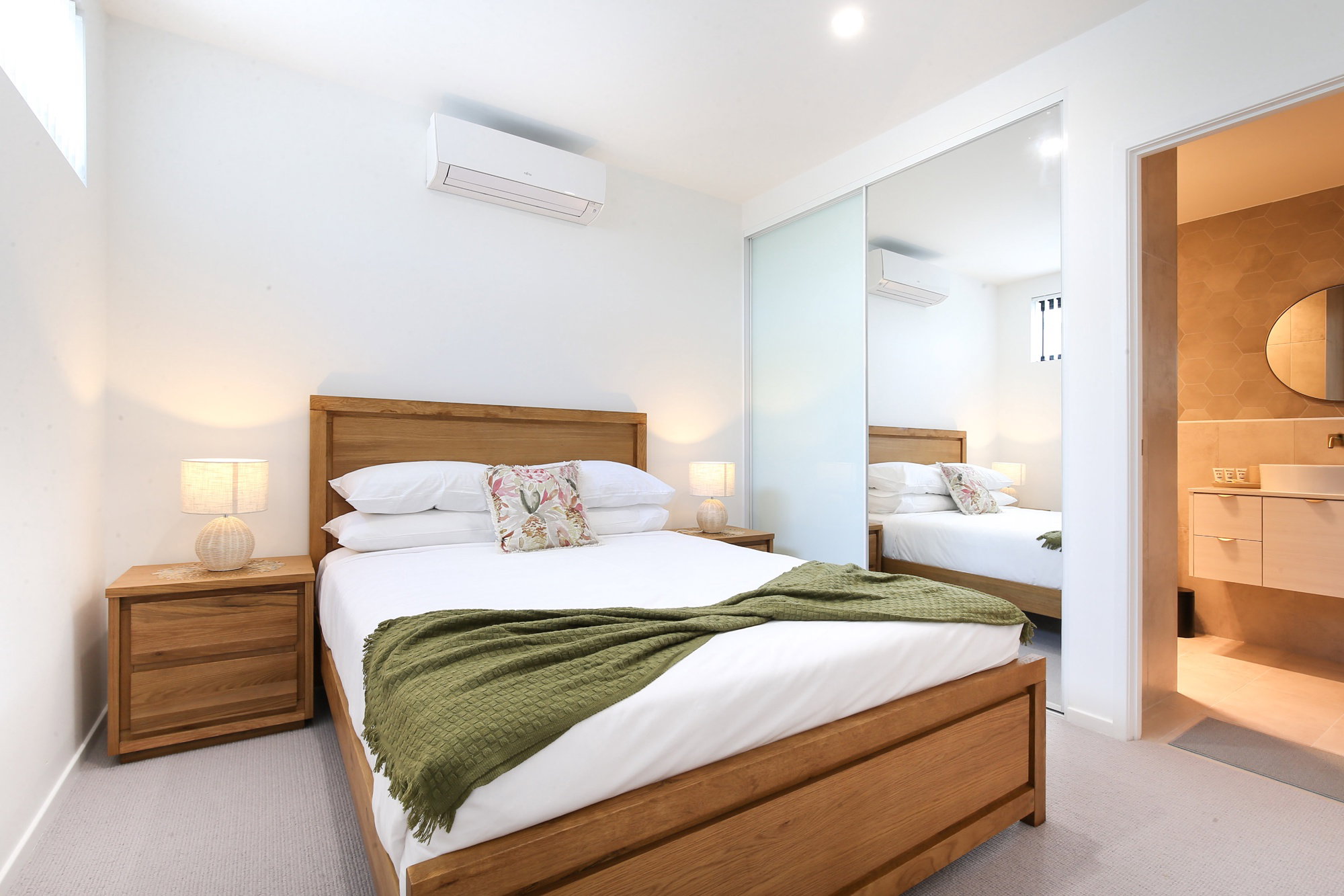 Furnished 2 Bedroom Apartment in Batemans Bay