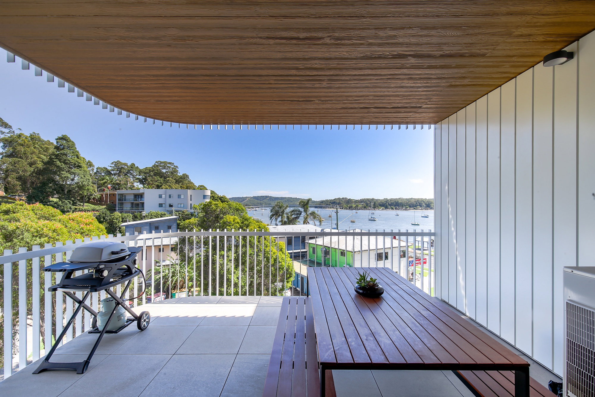 Furnished 2 Bedroom Apartment in Batemans Bay