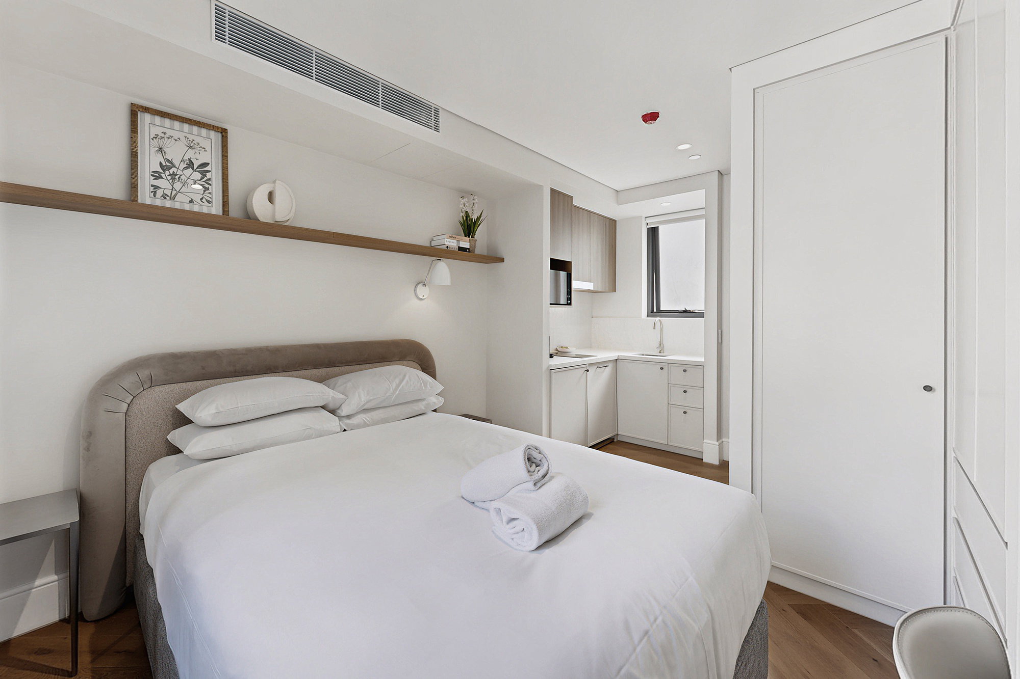 Furnished 1 Bedroom Rental in Potts Point