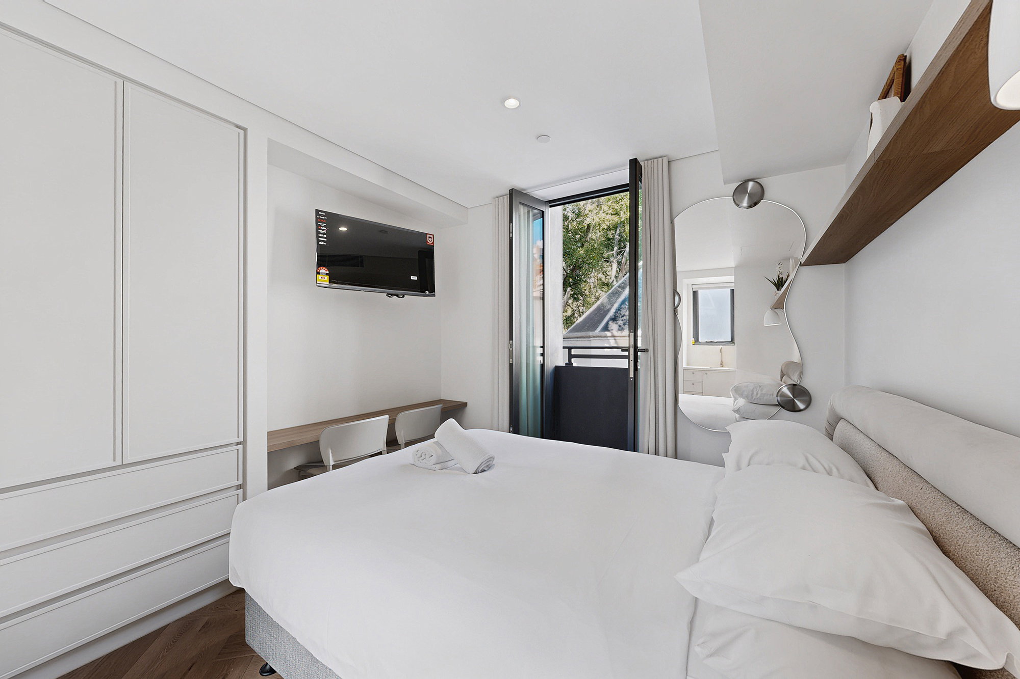 Furnished 1 Bedroom Rental in Potts Point