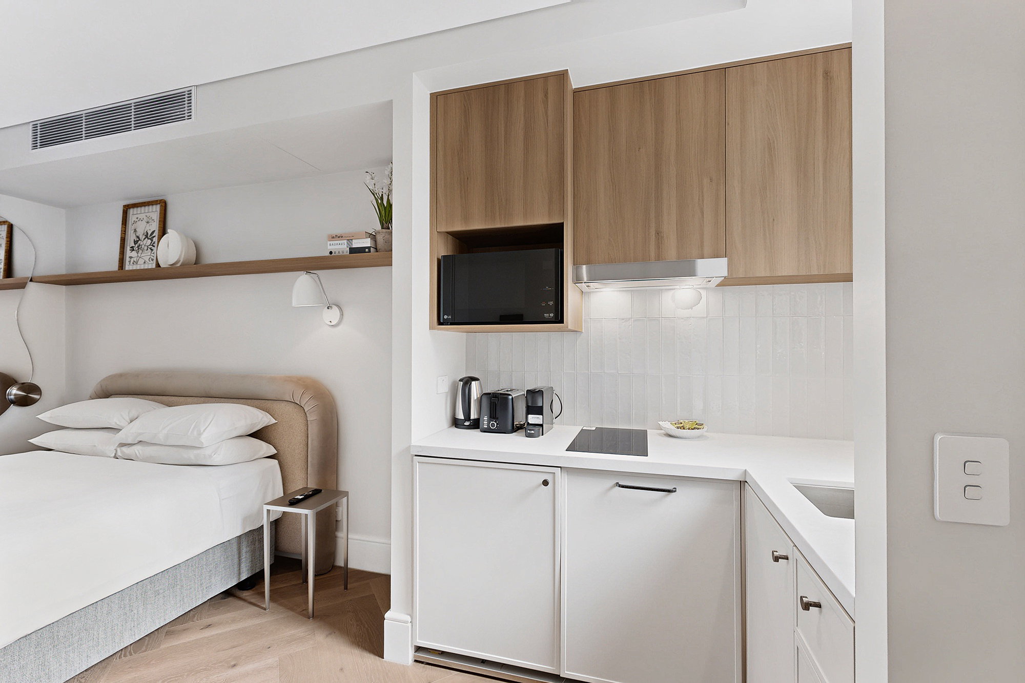 Furnished 1 Bedroom Rental in Potts Point