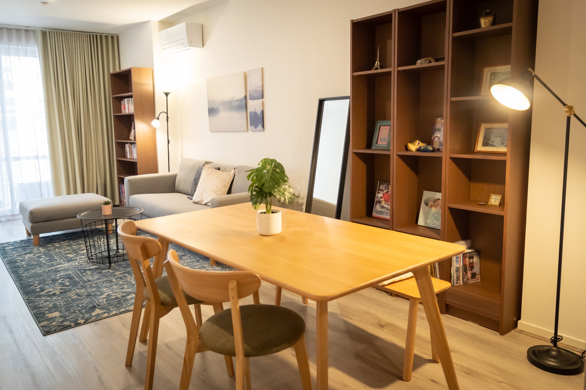 Furnished 2 Bedroom Apartment in Melbourne