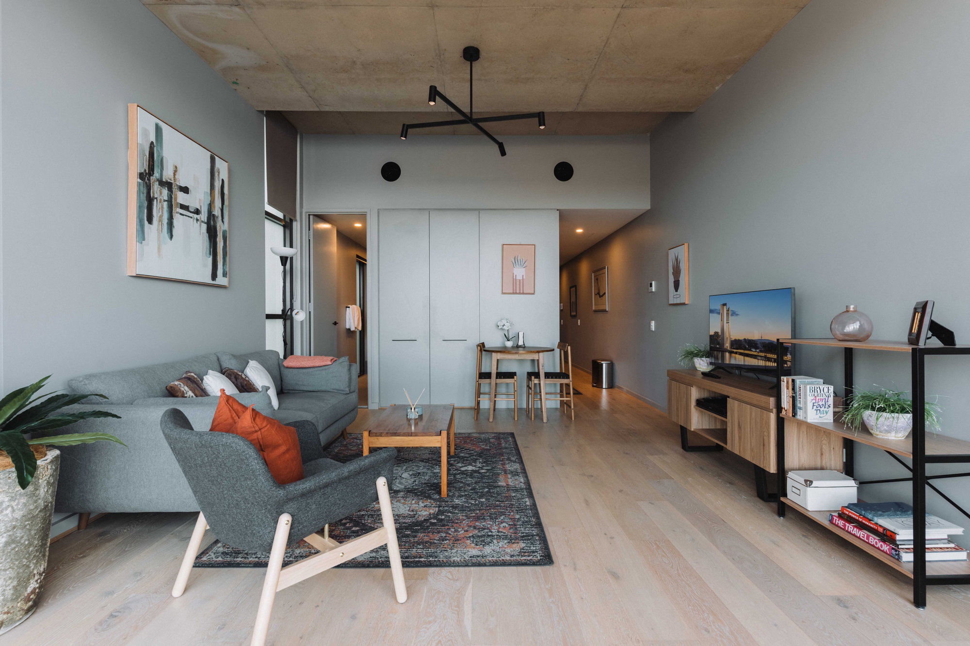 Furnished 1 Bedroom Apartment in Kingston
