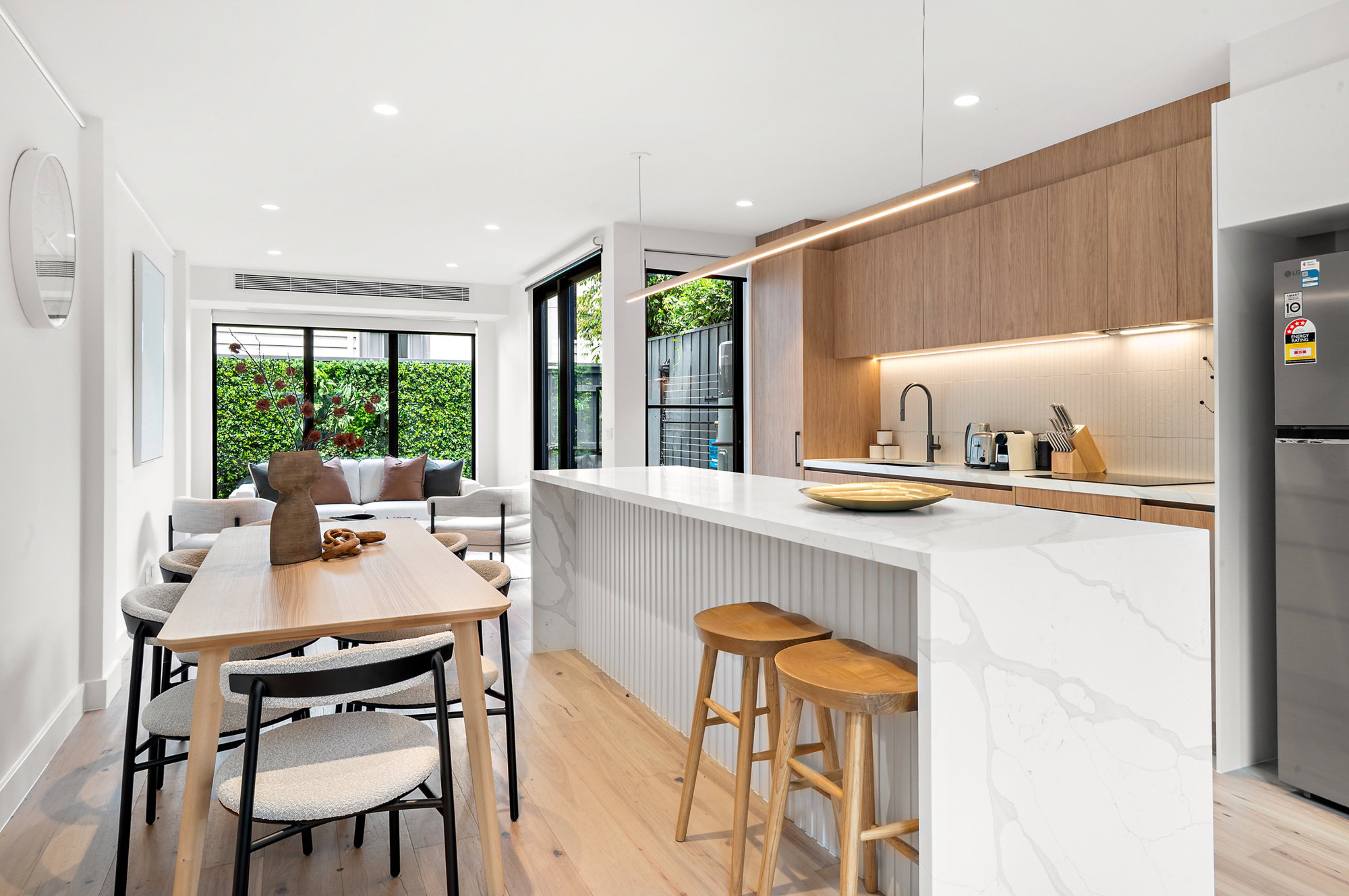 Furnished 3 Bedroom House in South Melbourne