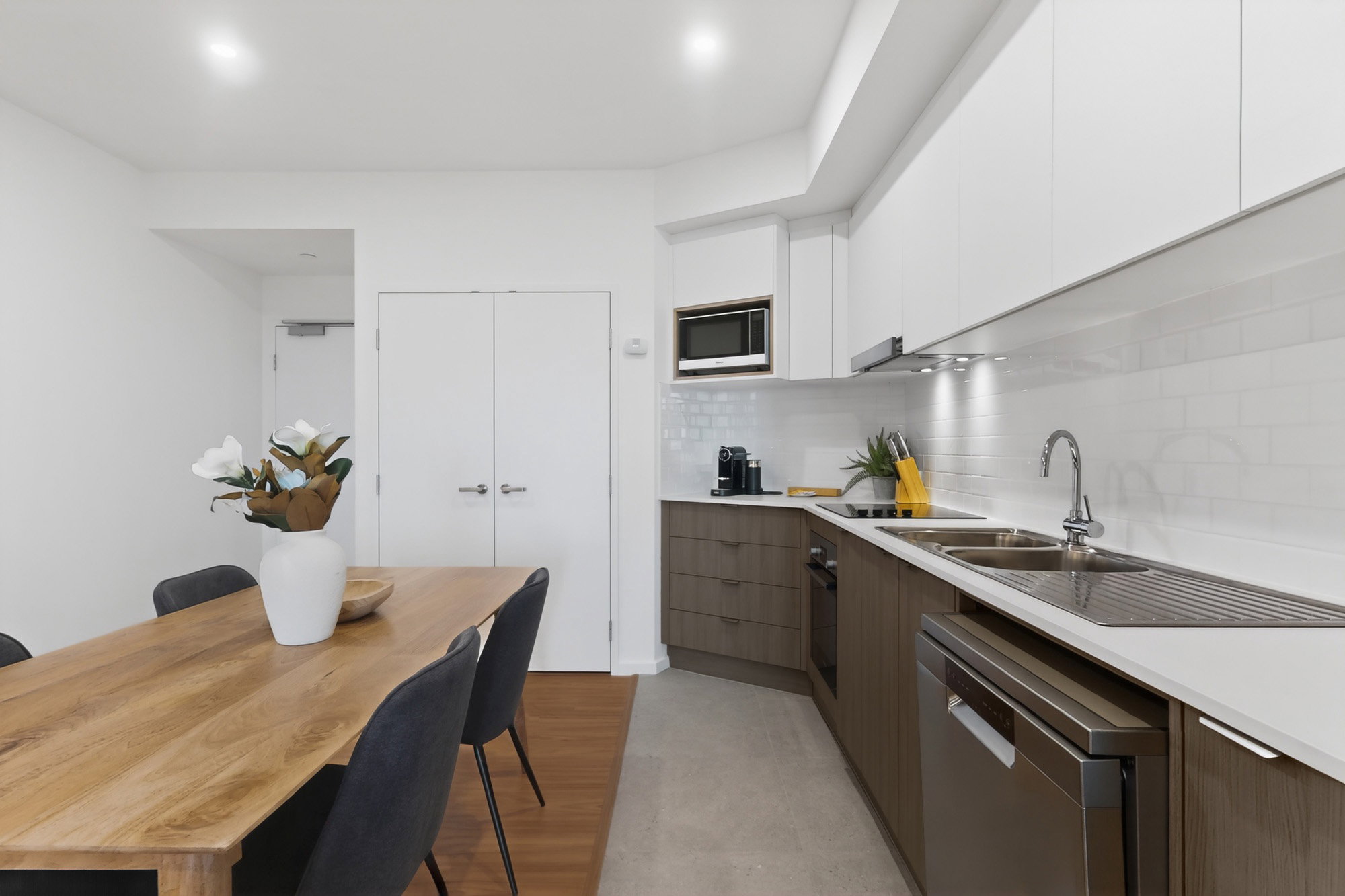 Furnished 2 Bedroom Apartment in Cannington