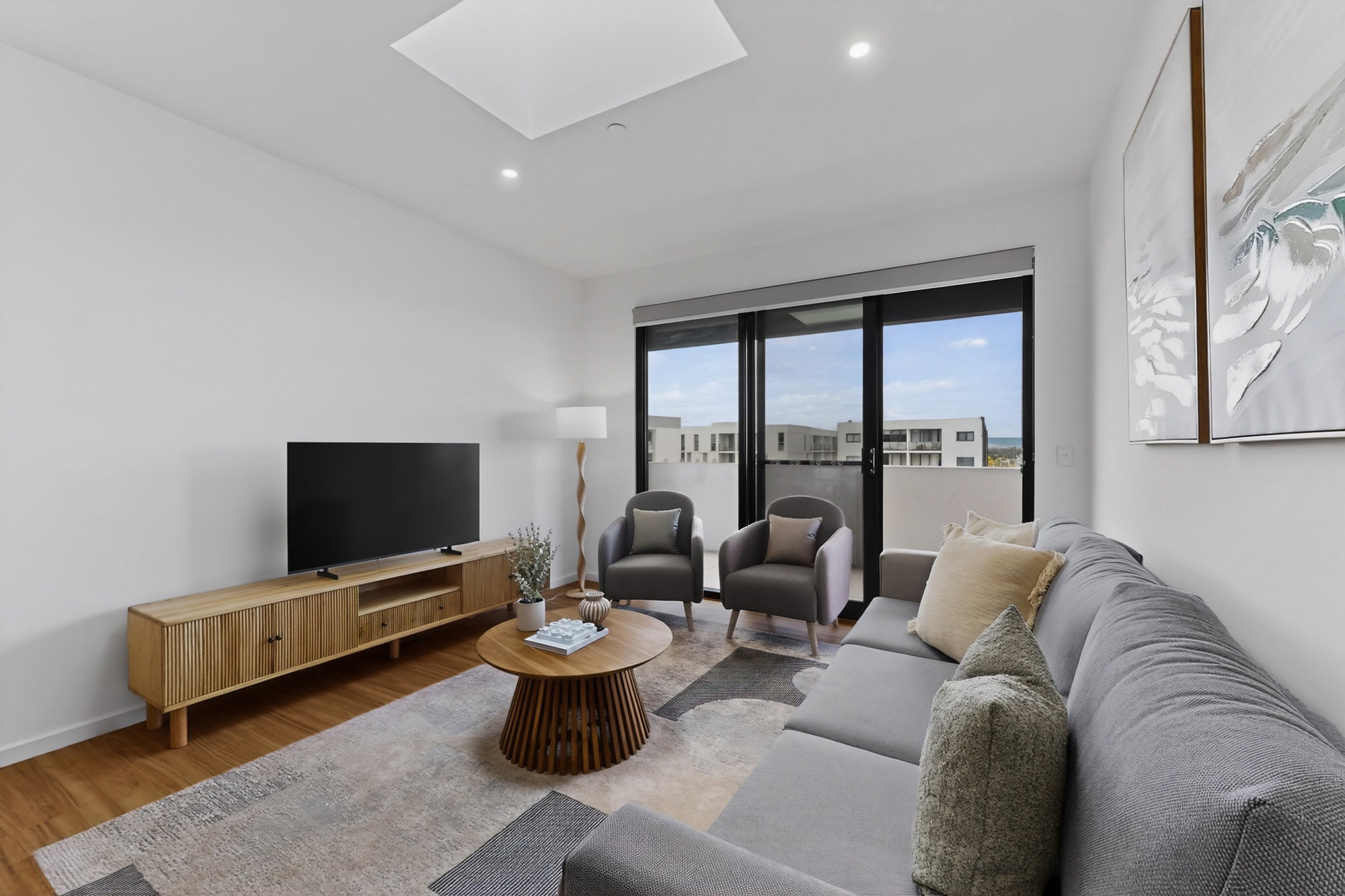 Furnished 3 Bedroom Apartment in Cannington