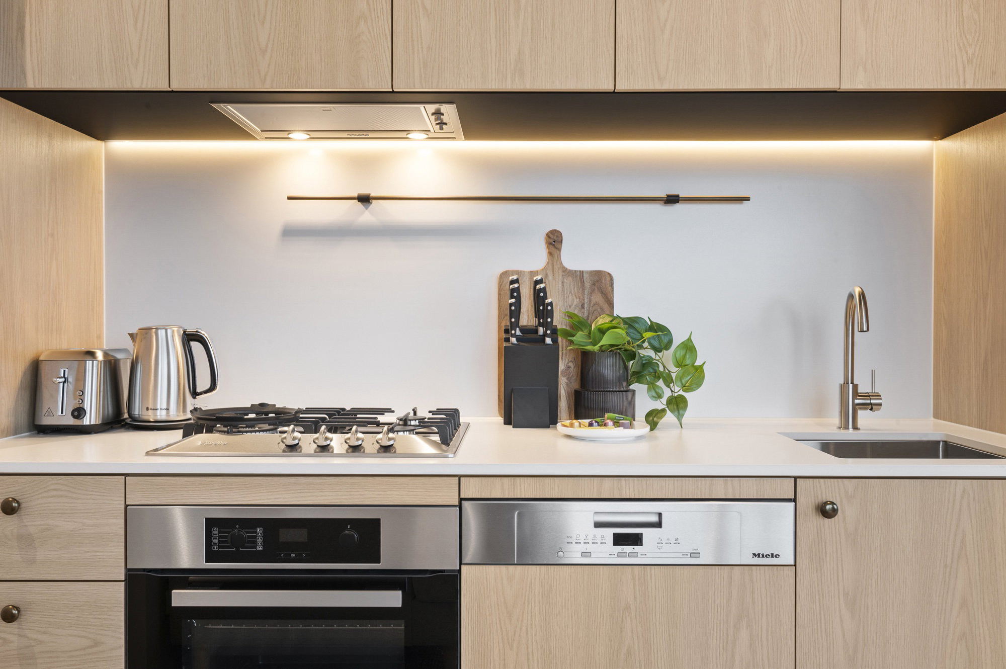 Furnished 1 Bedroom Apartment in Southbank
