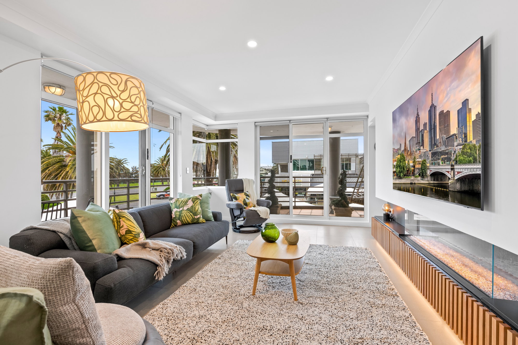 Furnished 3 Bedroom Apartment in Port Melbourne