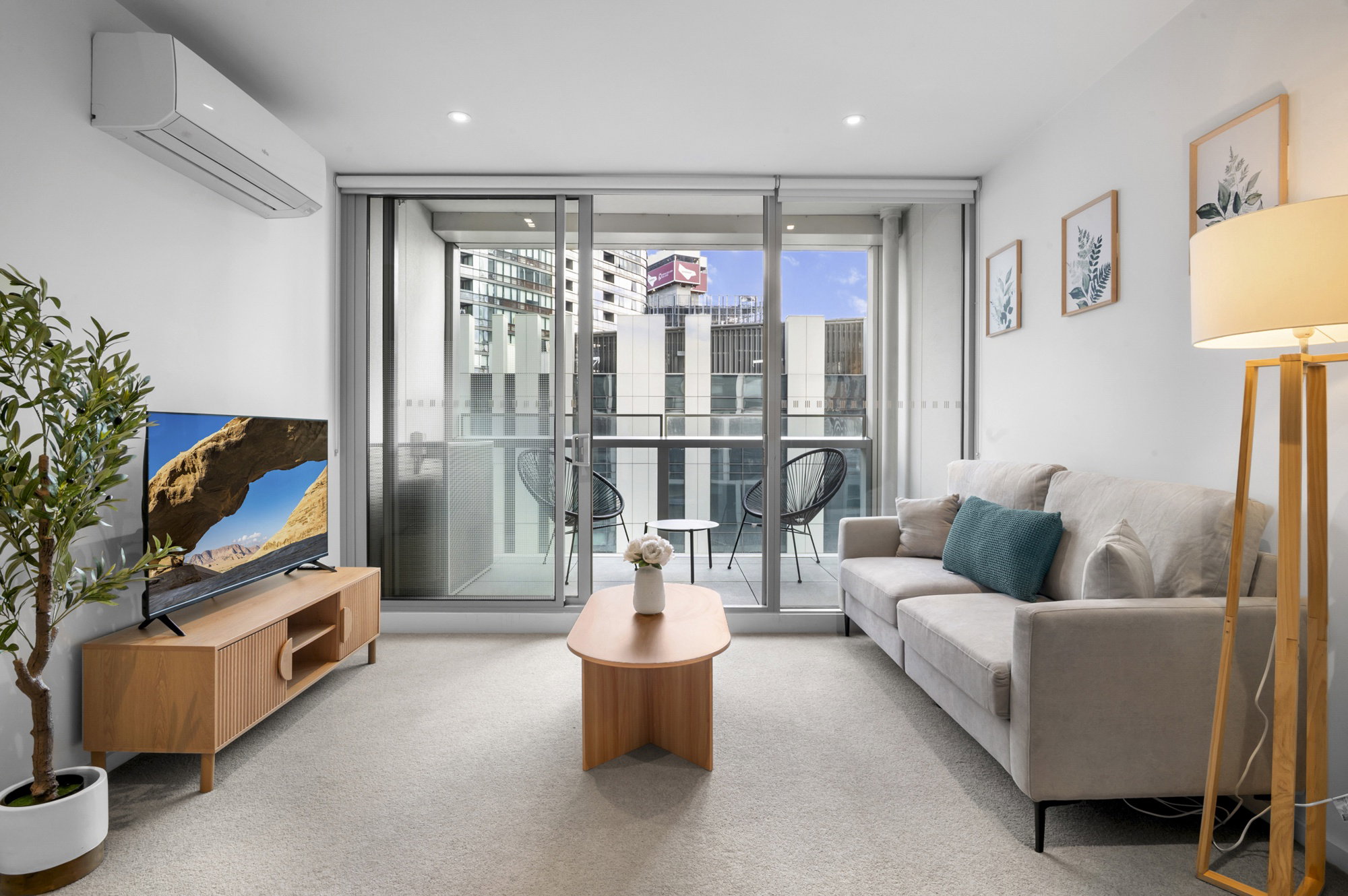 Furnished 1 Bedroom Apartment in Docklands