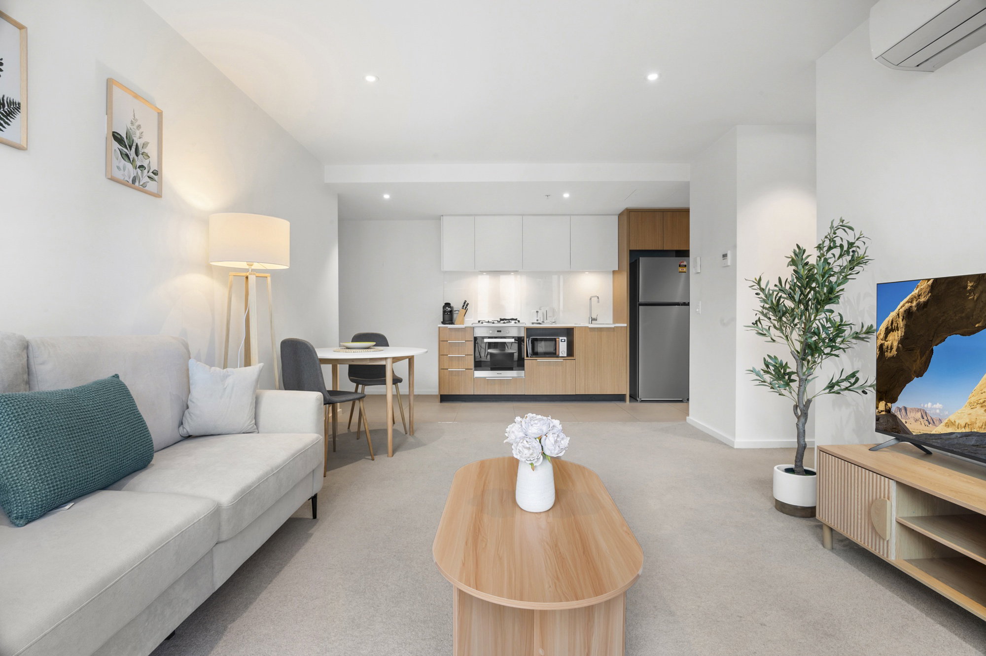 Furnished 1 Bedroom Apartment in Docklands