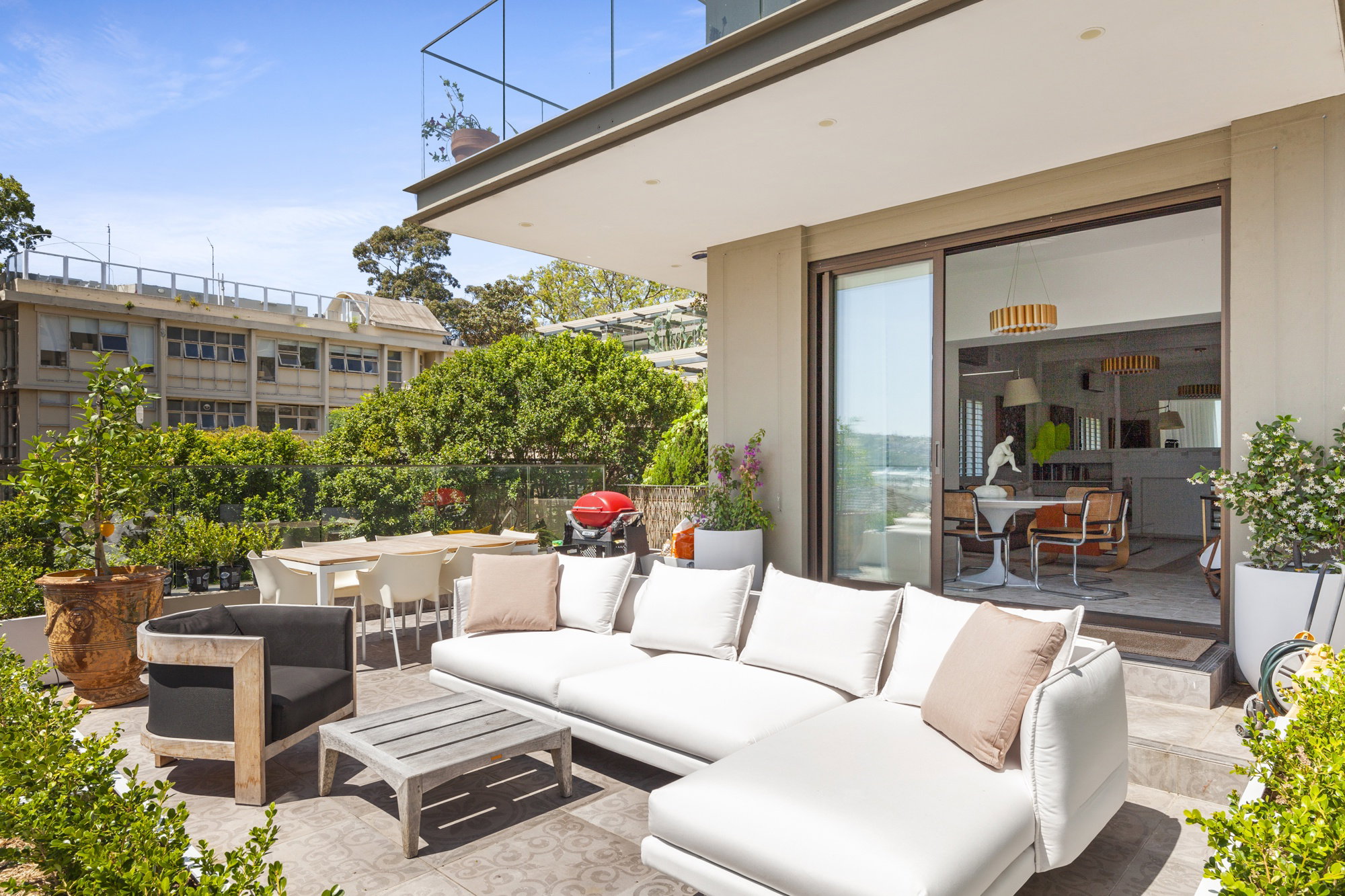 Furnished 2 Bedroom Apartment in Rose Bay