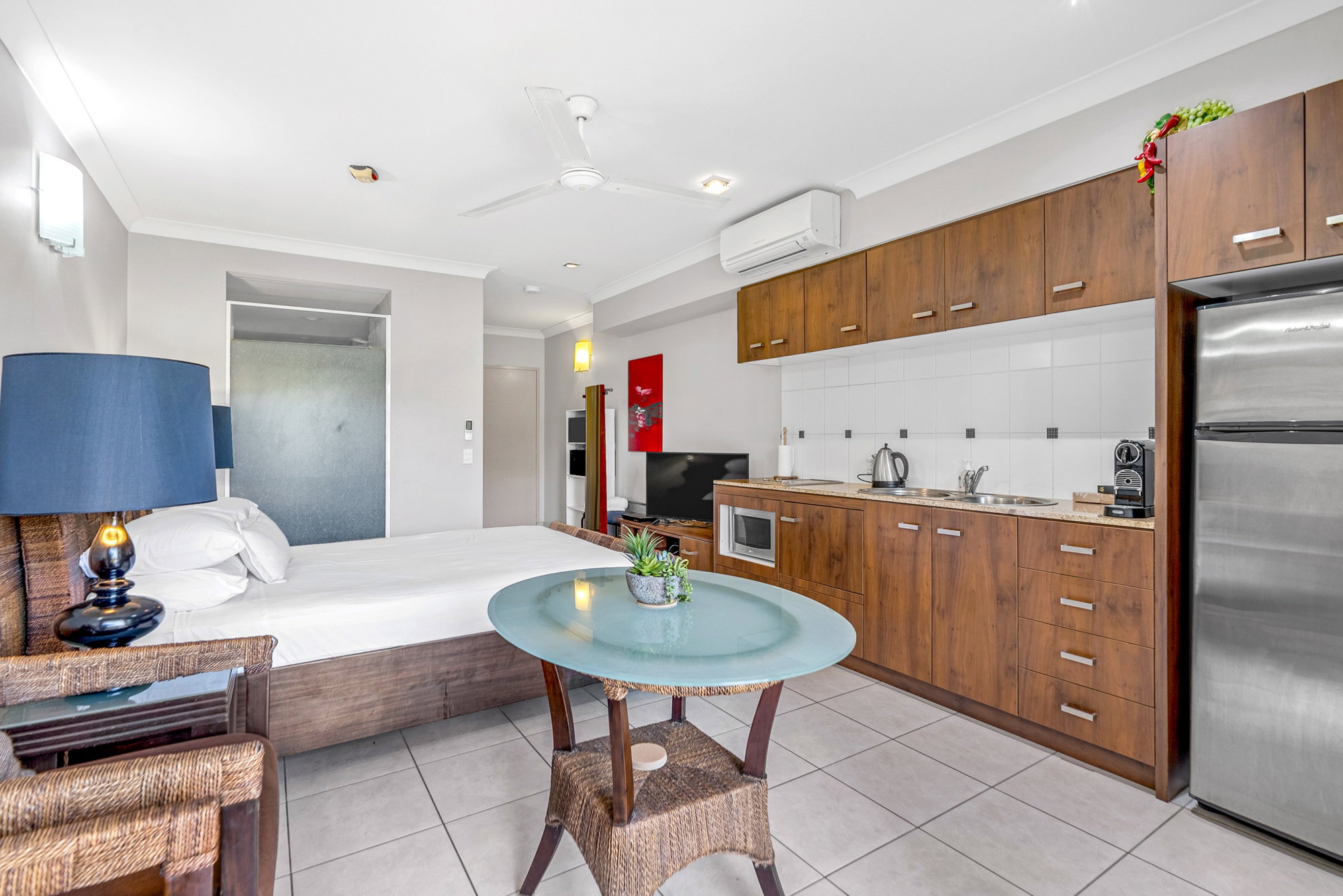 Furnished 1 Bedroom Apartment in Trinity Beach