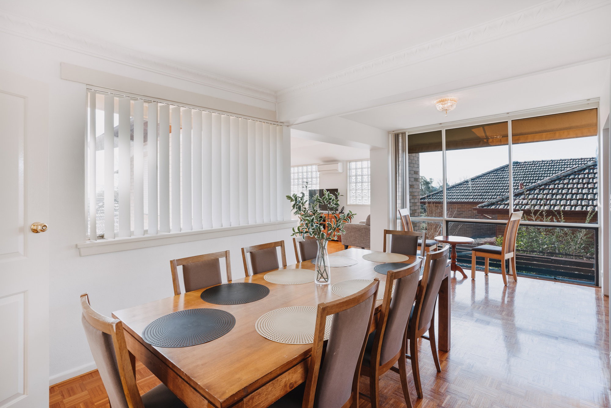 Furnished 5 Bedroom House in Deakin