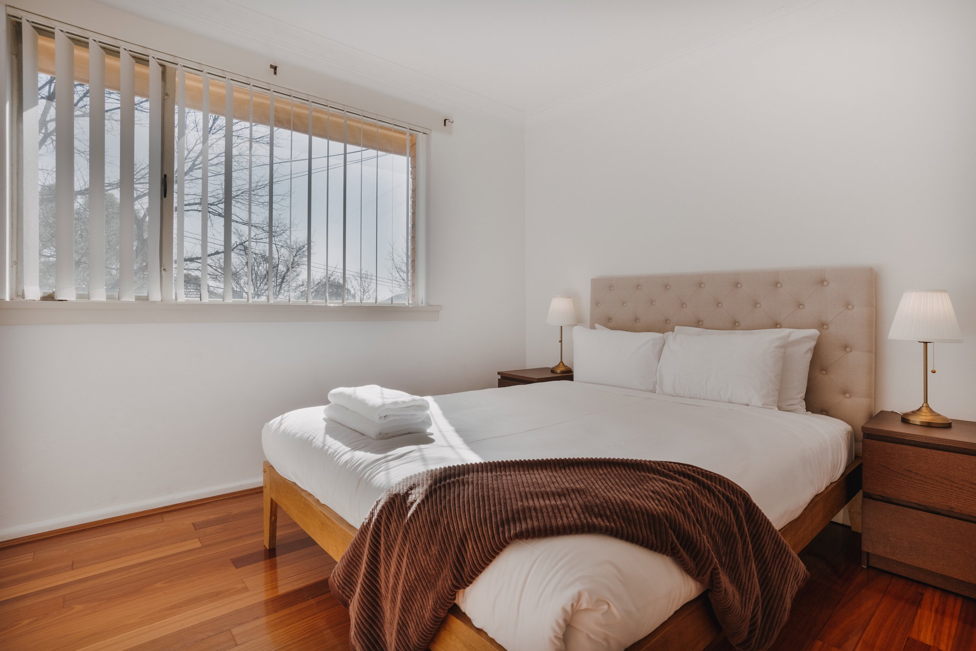 Furnished 5 Bedroom House in Deakin