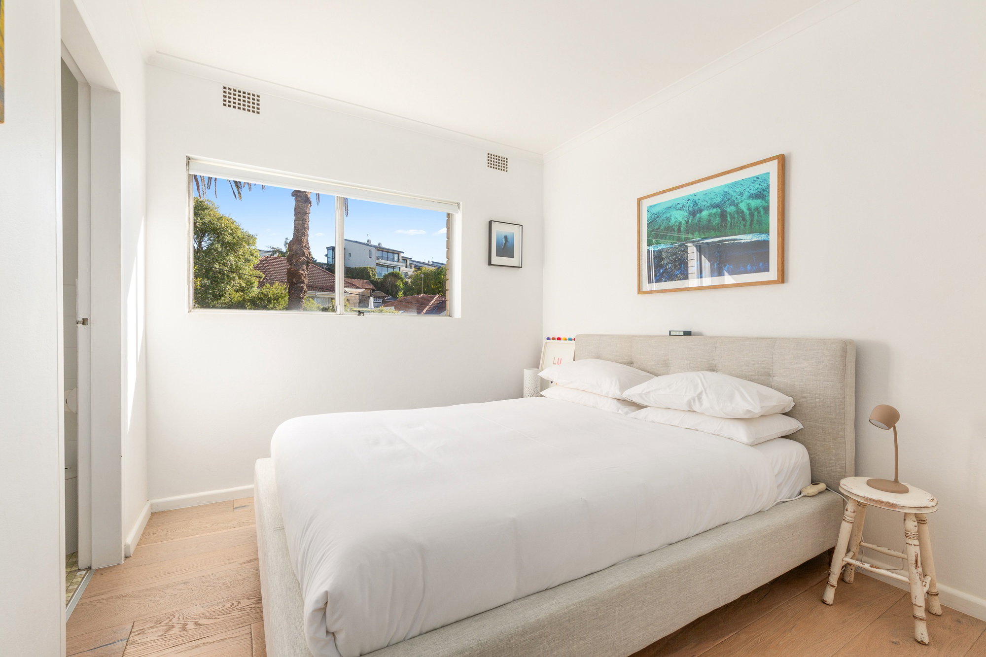 Furnished 1 Bedroom Apartment in Neutral Bay