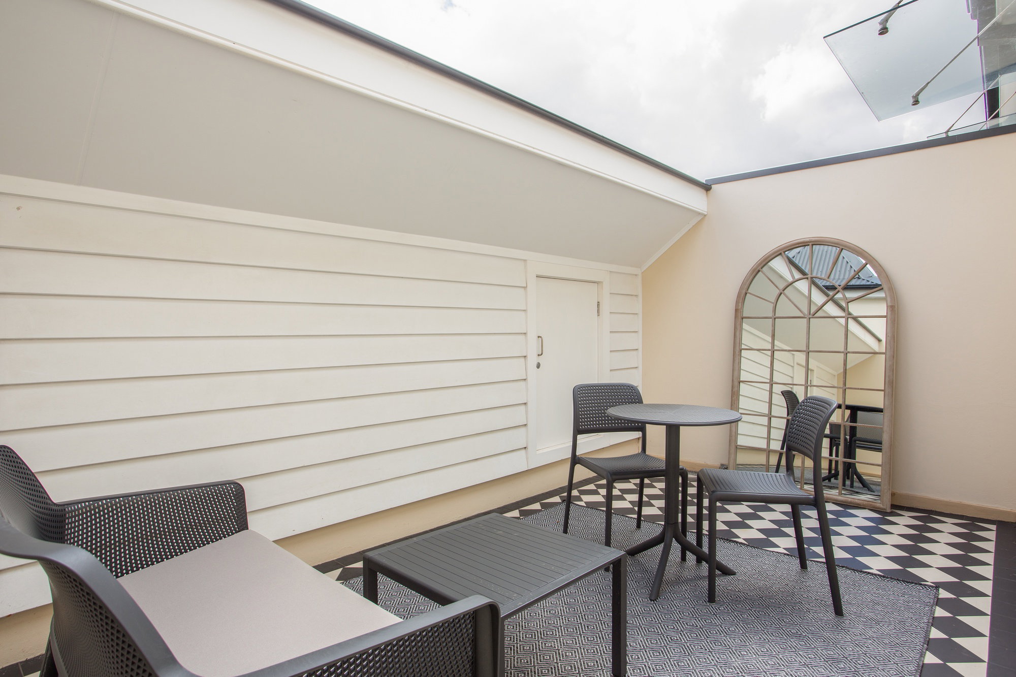 Furnished 1 Bedroom Rental in Fairfield West