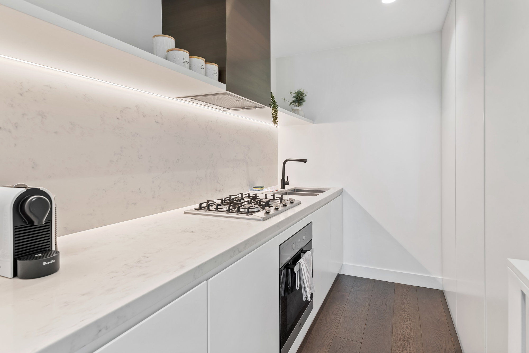 Furnished 2 Bedroom Apartment in South Yarra